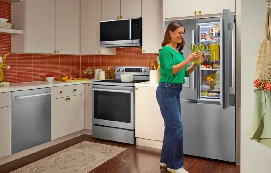 Alt View 21. LG - 6.3 Cu. Ft. Freestanding Electric True Convection Smart Range with Air Fry and InstaView - PrintProof Stainless Steel.
