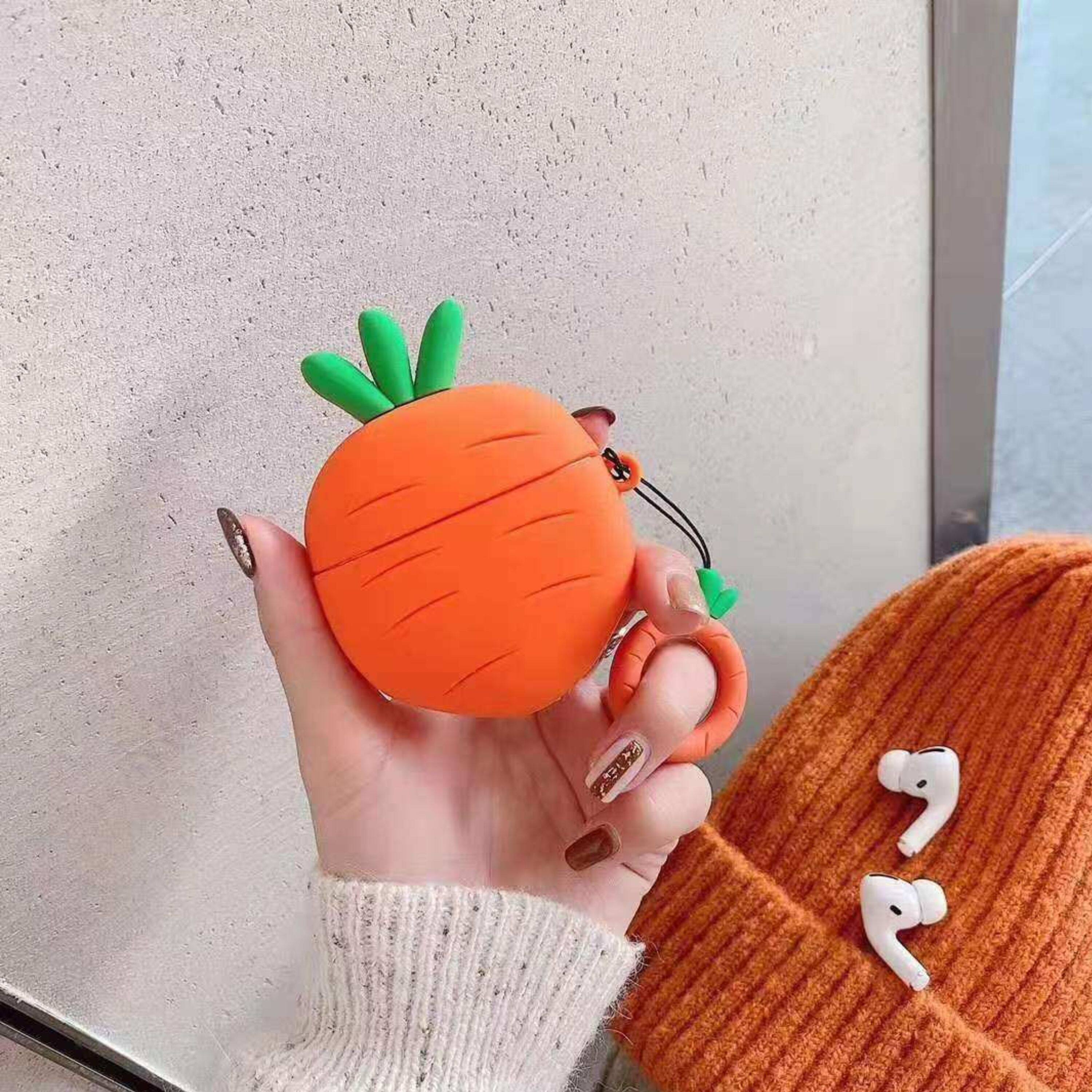 Angle. Kitcheniva - Carrot Style Airpod Pro Case.