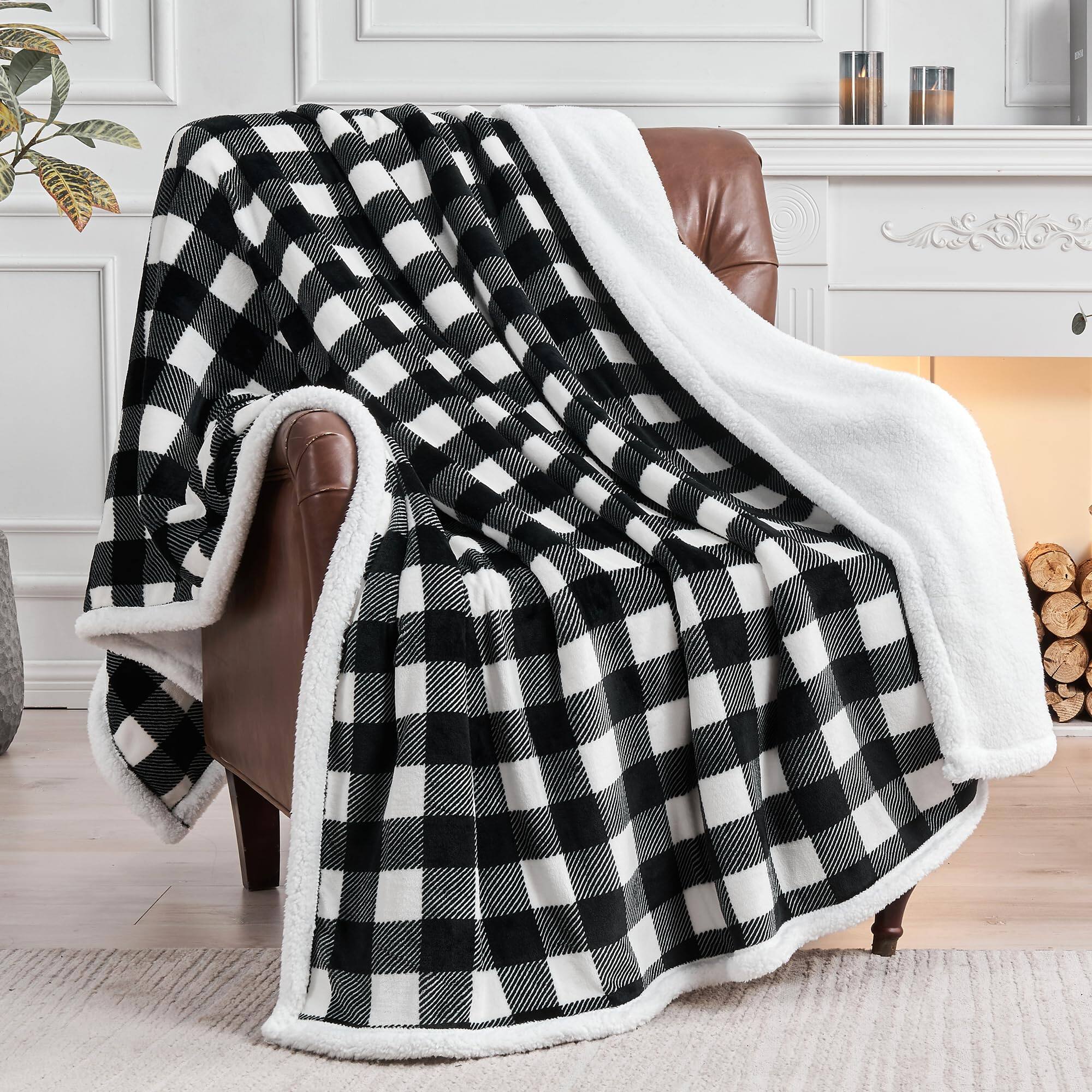 Black White Sherpa Throw(50"x60")