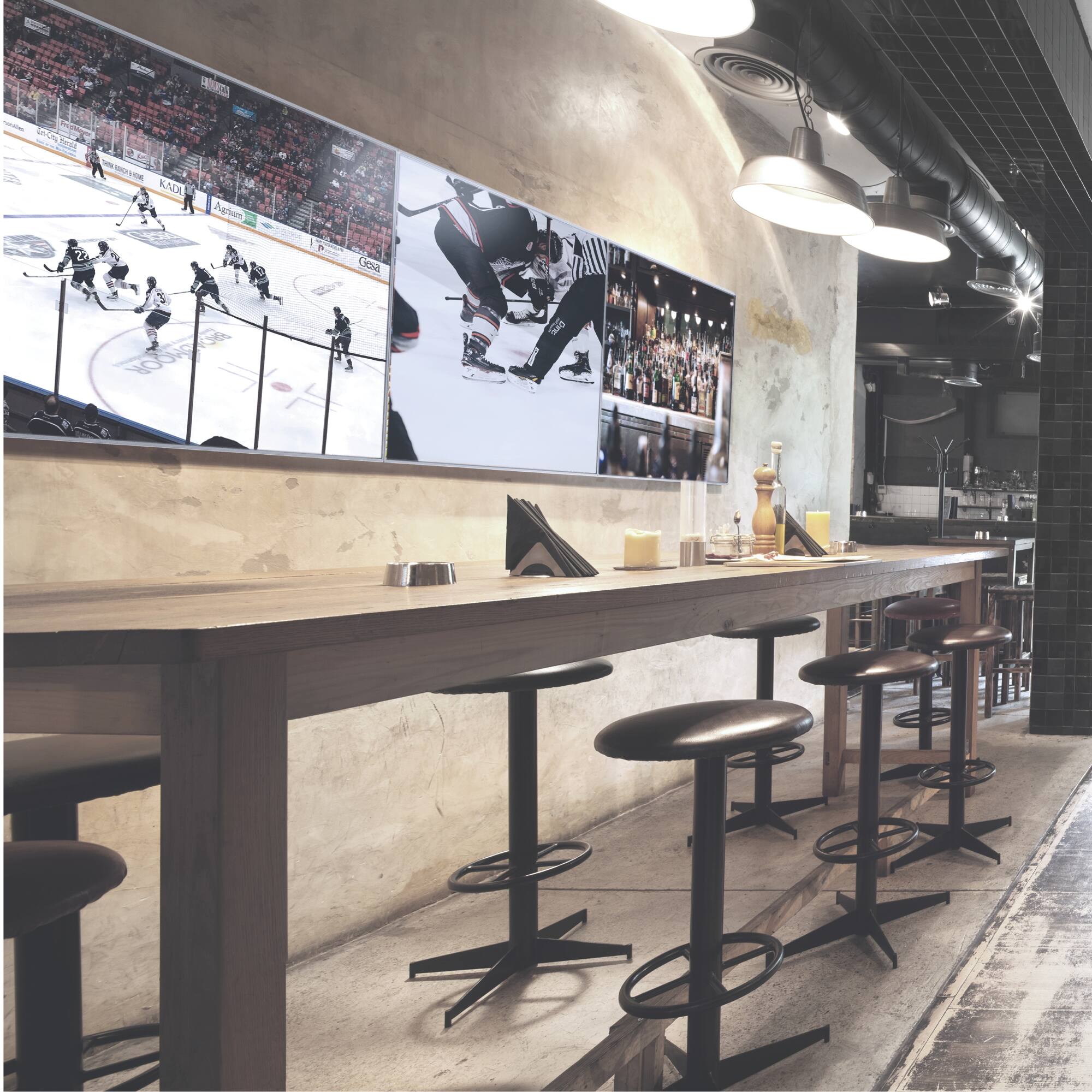 The text on the image is "KADL Aptum".