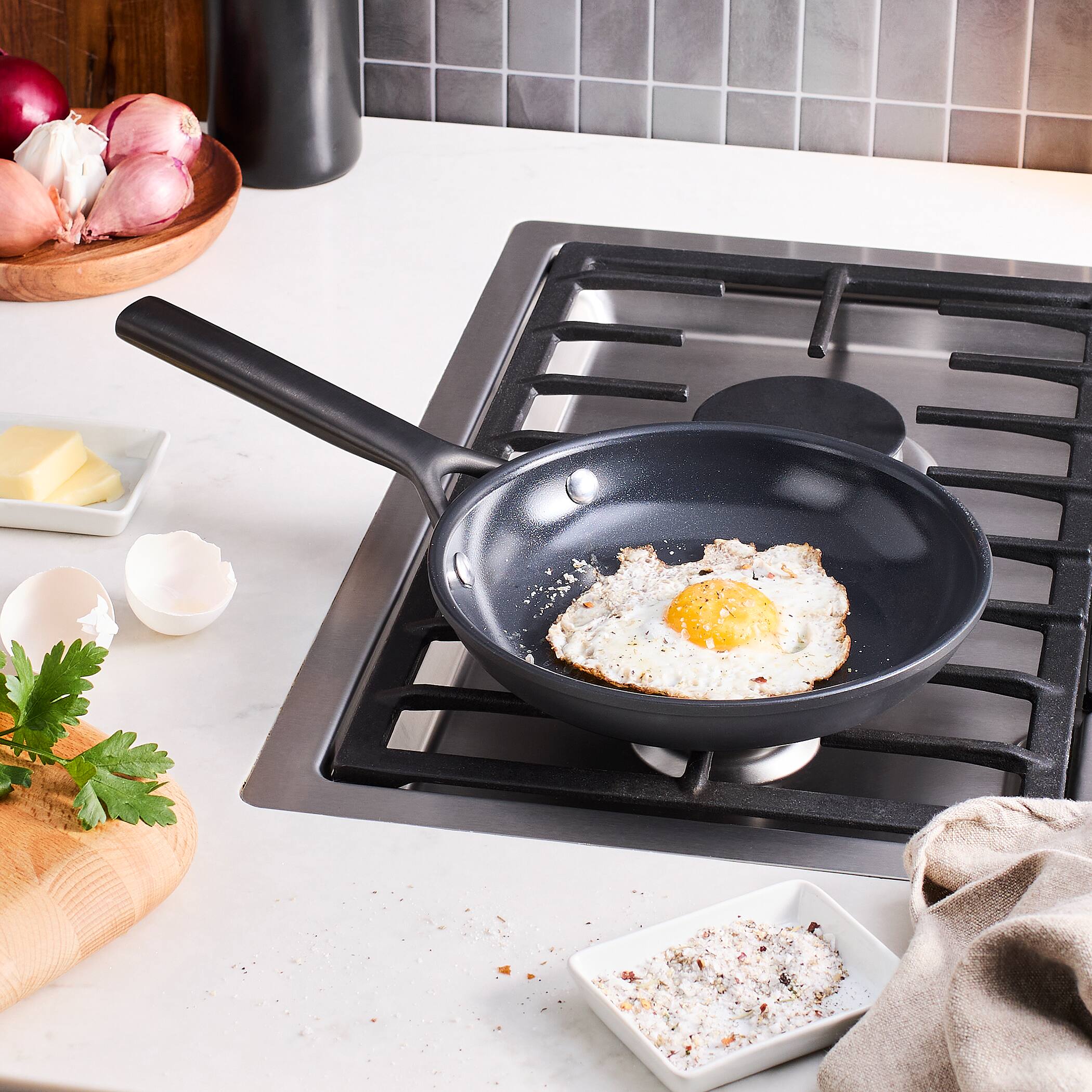 Alt View 1. ZWILLING - ZWILLING Milano 8-inch Aluminum Ceramic Nonstick  Fry Pan - Black.