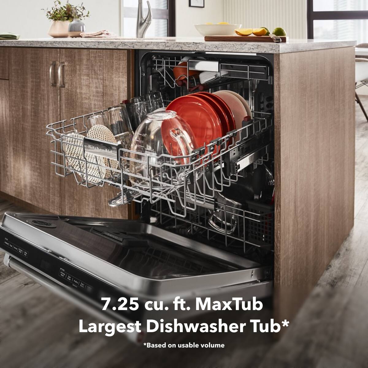 7.25 cu. ft. MaxTub  
Largest Dishwasher Tub*  
*Based on usable volume