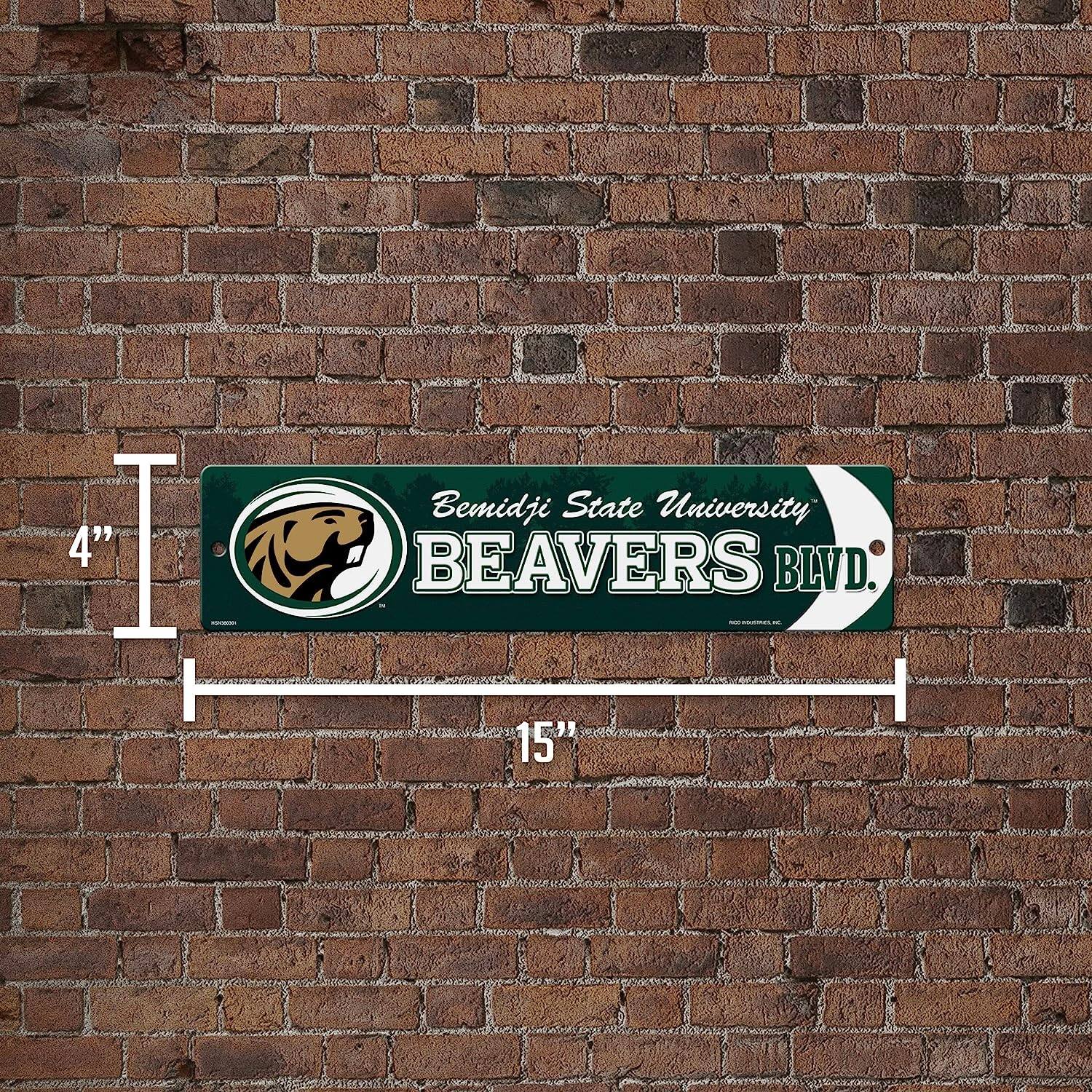 Bemidji State University  
BEAVERS BLVD.  

4"  
15"