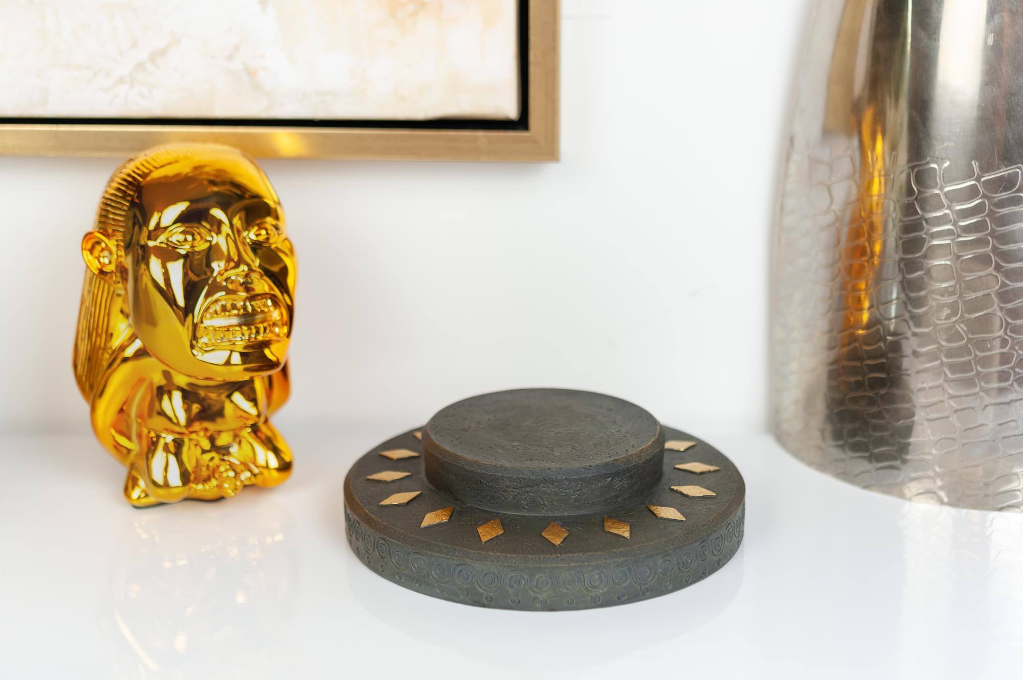 Alt View 3. Toynk - Indiana Jones Golden Fertility Idol Statue Display Base | Premium Movie Replica - Gray.