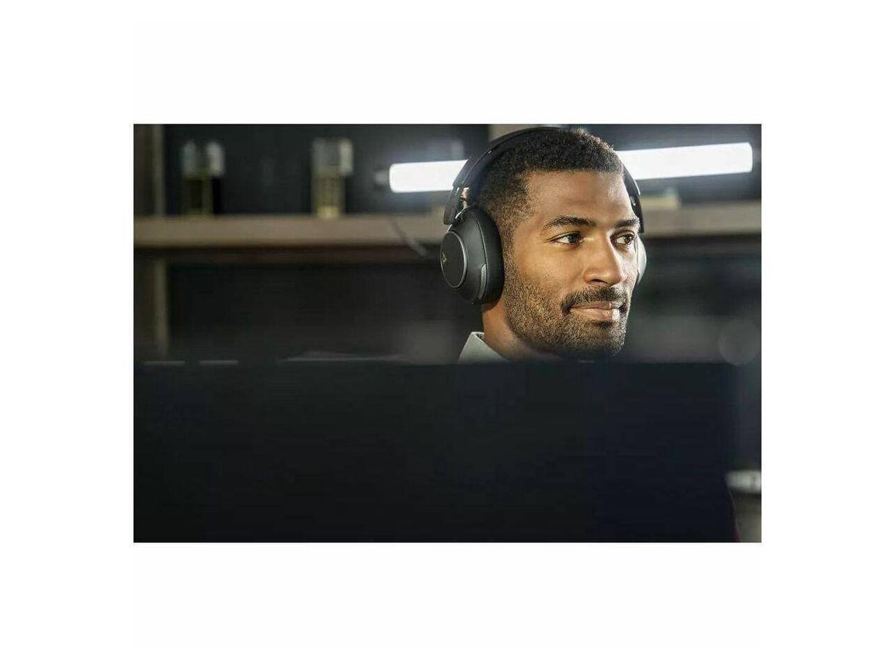 Alt View 4. HP - Poly Voyager Surround 80 UC USB-C Headset +USB-C/A Adapter (8G7T9AA) - Black - Black.