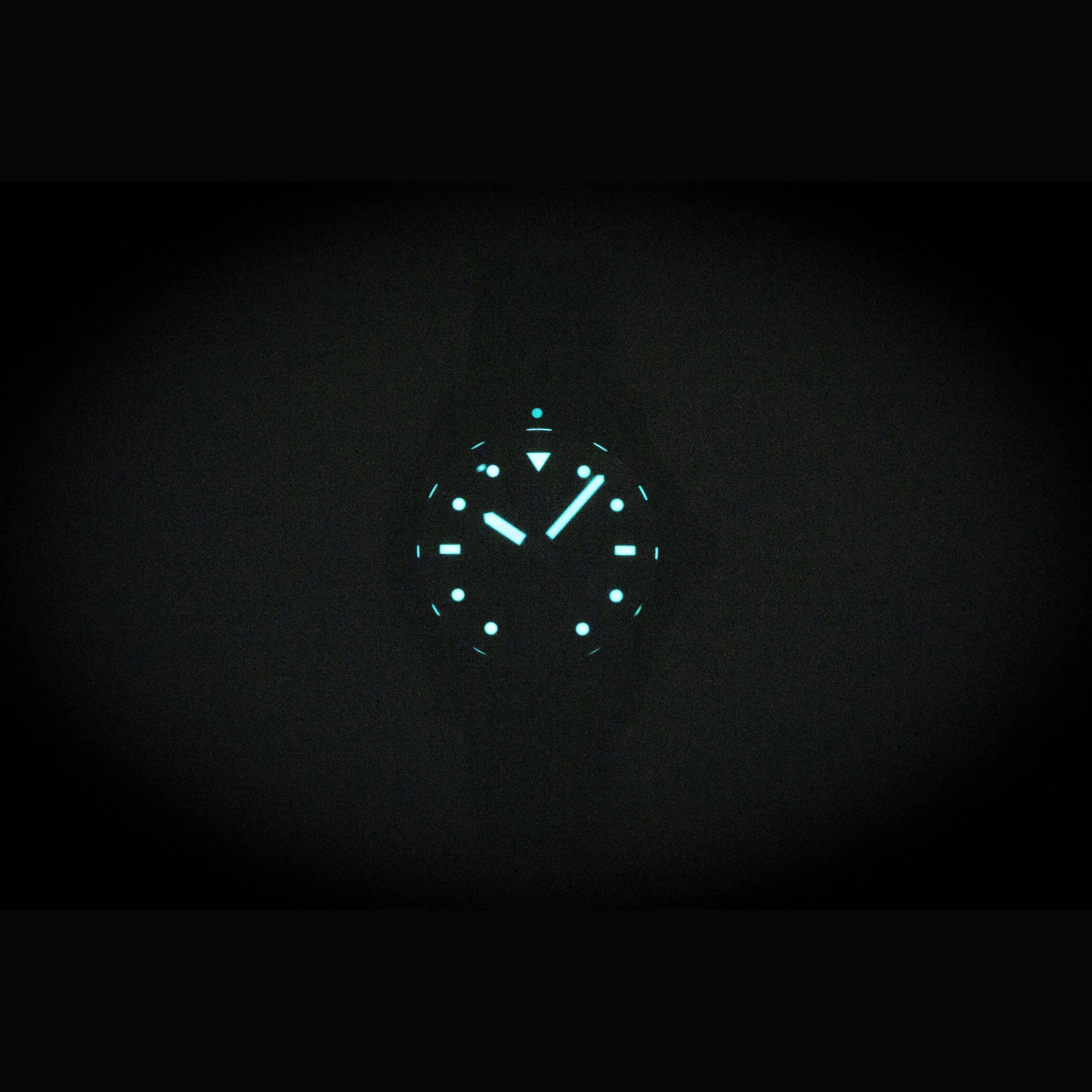 Angle. Tissot - Seastar 1000 Stainless Steel Grey And Black Dial Automatic Diver's T120.807.33.051.00 300M Men's Watch - Grey And Black.