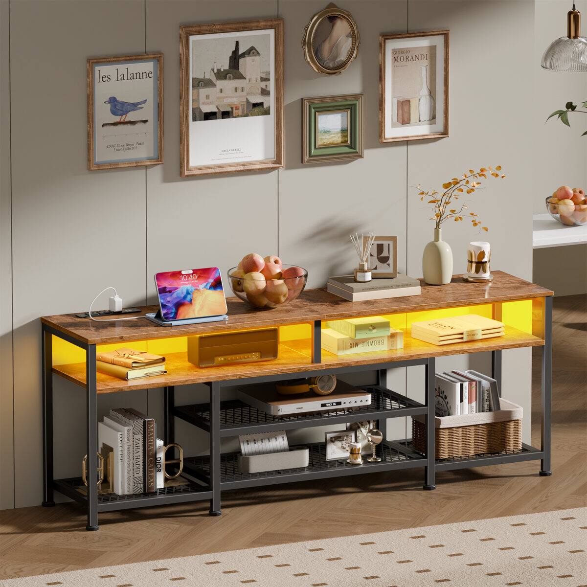 les lalanne  
COBUO MORANDI - PAT  
Le 100B0 ode P - 10.40  
KELEL WIX HIAROUO - i PUT I  
Frantom 2 i I  
ZAHA ZAHA HADID  
MARTA CATLA  
DIOR