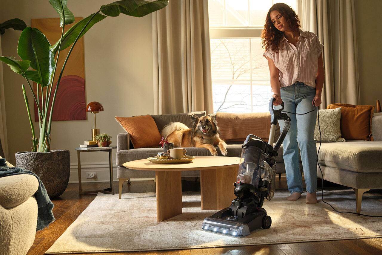 Alt View 3. BISSELL - BISSELL CleanView Max Tangle-Free Rewind Upright Vacuum - Black / Lake.