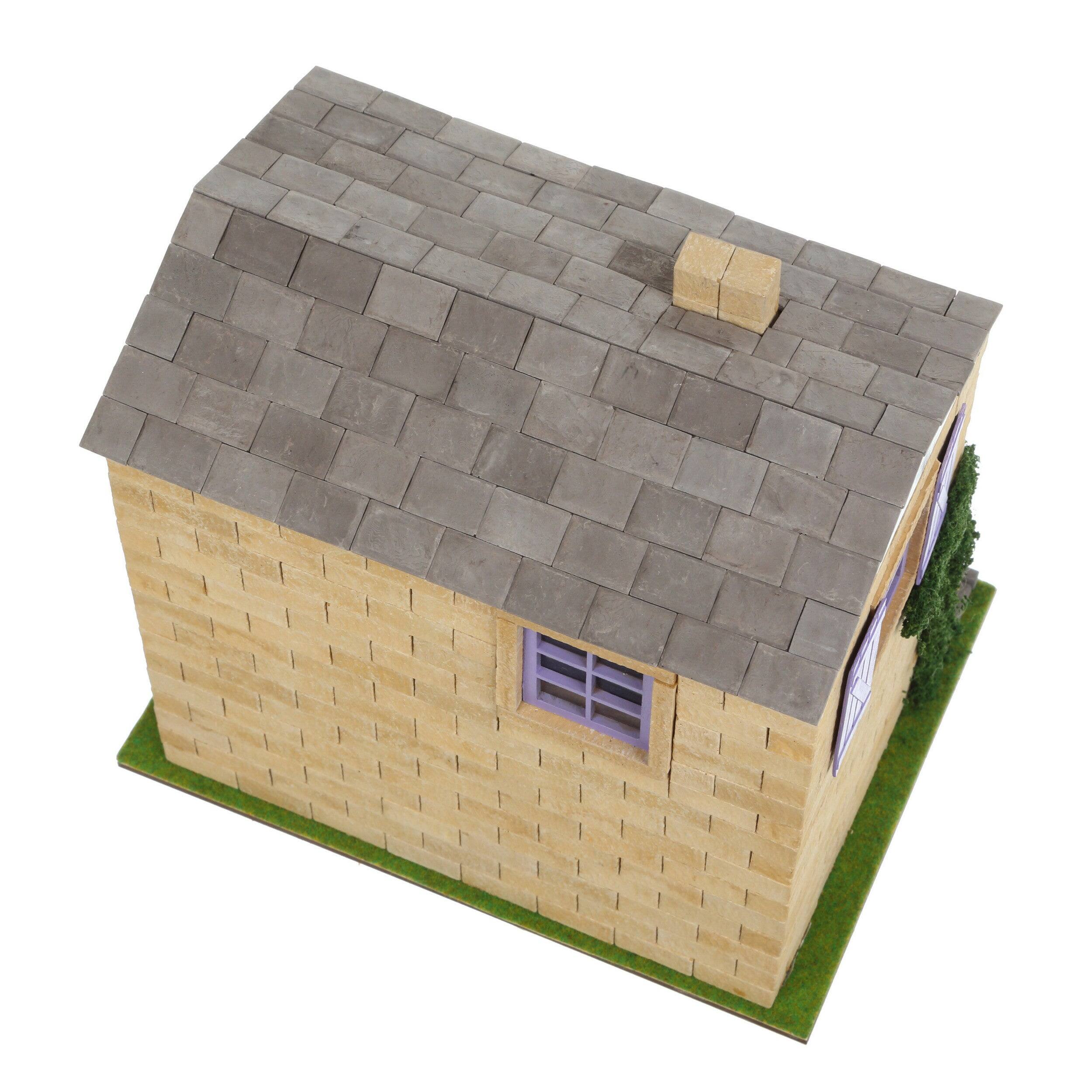 Angle. Wise Elk - Villa Provence Mini Brick Building Kit, 600 pcs - Multicolor.