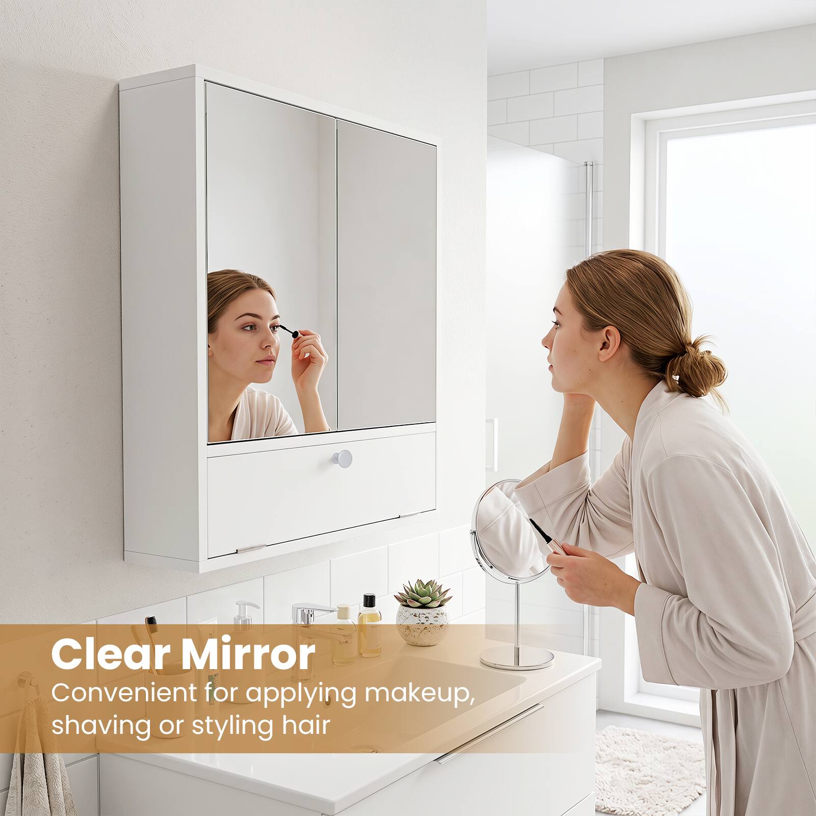 Clear Mirror  
Convenient for applying makeup, shaving or styling hair