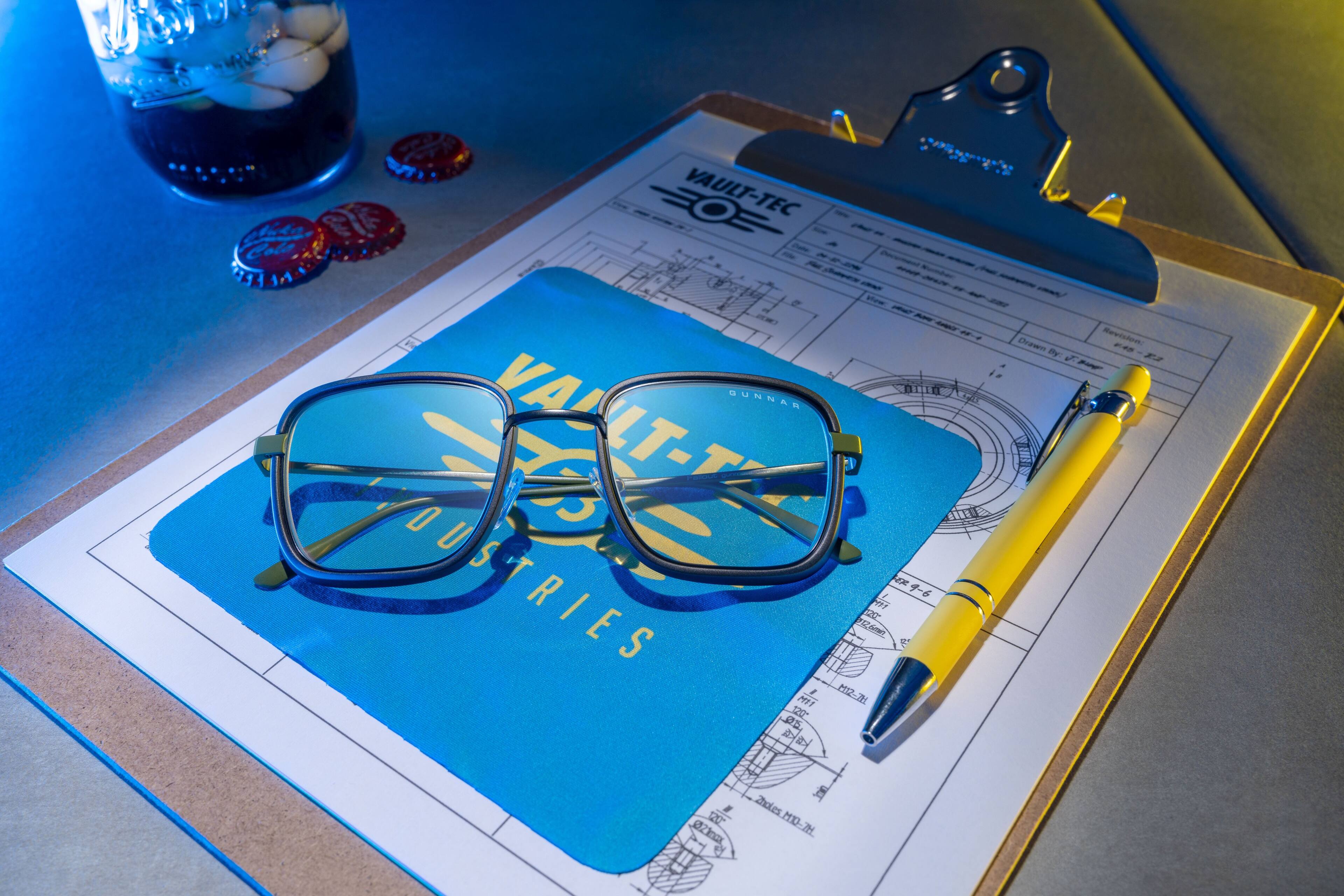 VAULT-TEC W Dosen Reviston: CO BY: J - VAULT-TECH INDUSTRIES REVISTION 26m A 7 E -6 I M10-H MIT 10   A k Zholes_M10-7 Zholes R0 M10-2H Znax D