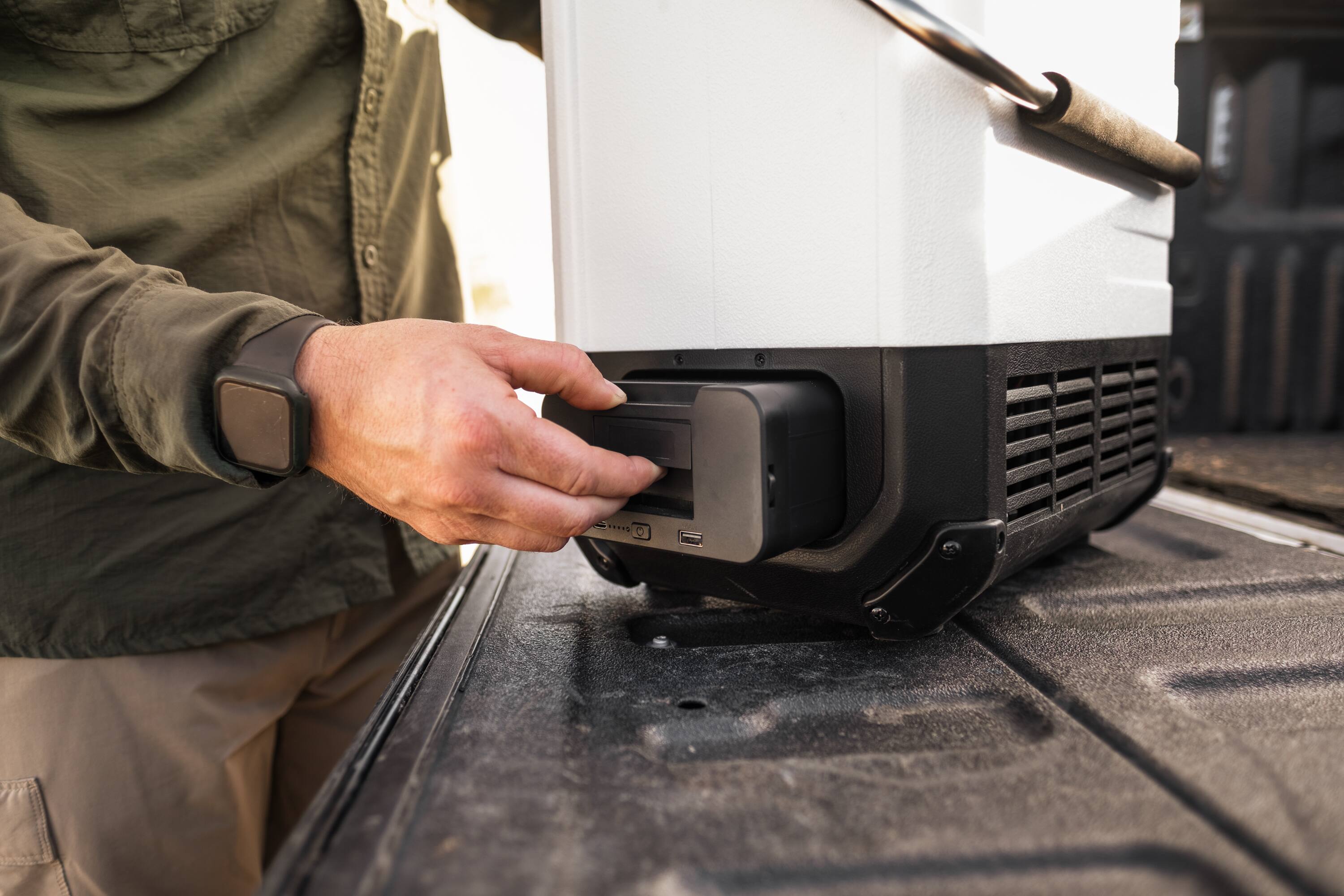 Alt View 6. Explorer Bear - Explorer Bear UR10W 10.5QT/10L 12/24V Portable Battery Powered Electric Fridge Freezer - Polar White.