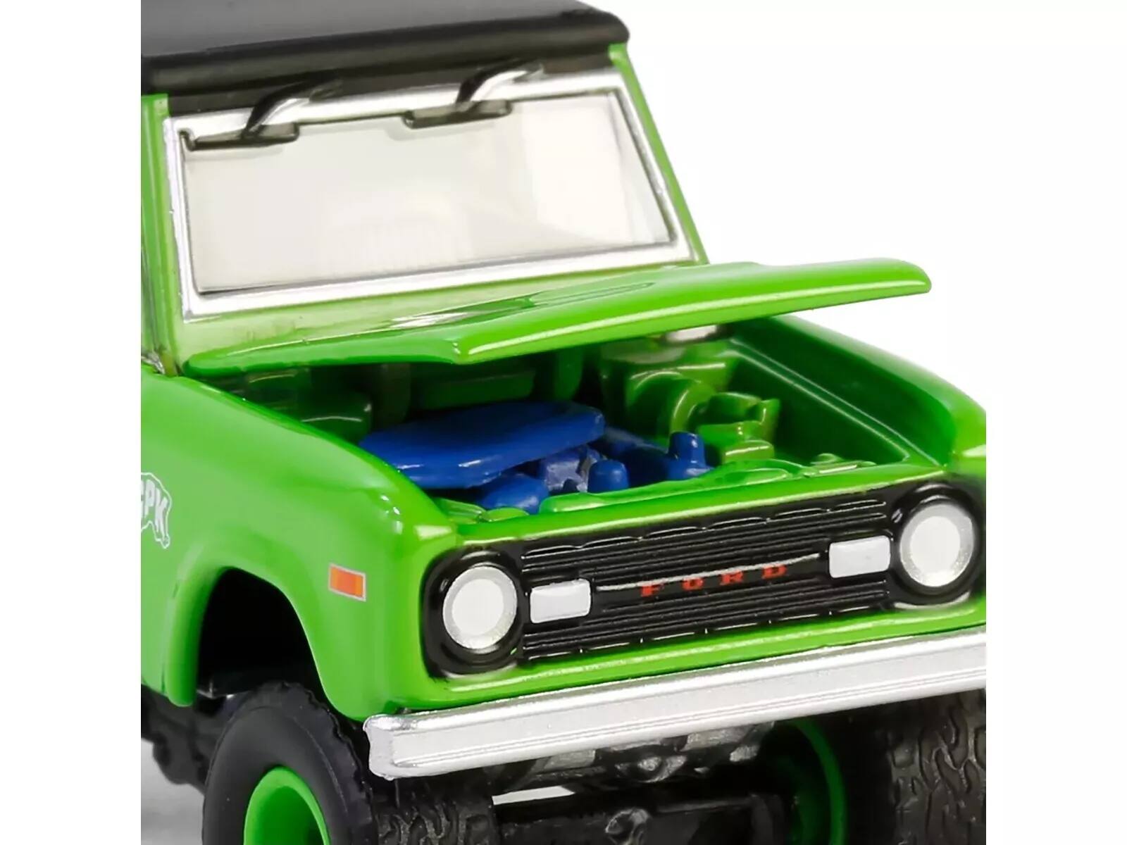 Angle. Greenlight - 1969 Ford Bronco "Garbage Pail Kids: Super Snotty" Green with Black Top "San Diego Comic-Con 2024 Exclusive" 1/64 - Green With Black Top.