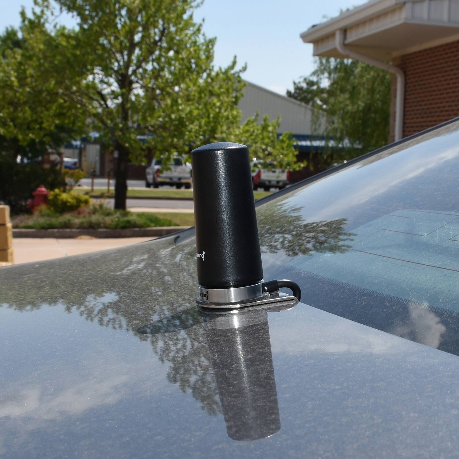 Alt View 4. Browning - 450 MHz to 465 MHz Low-Profile Antenna with NMO Mounting - Black.