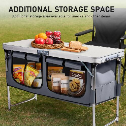 ADDITIONAL STORAGE SPACE  
Additional storage area available for snacks and other items.
