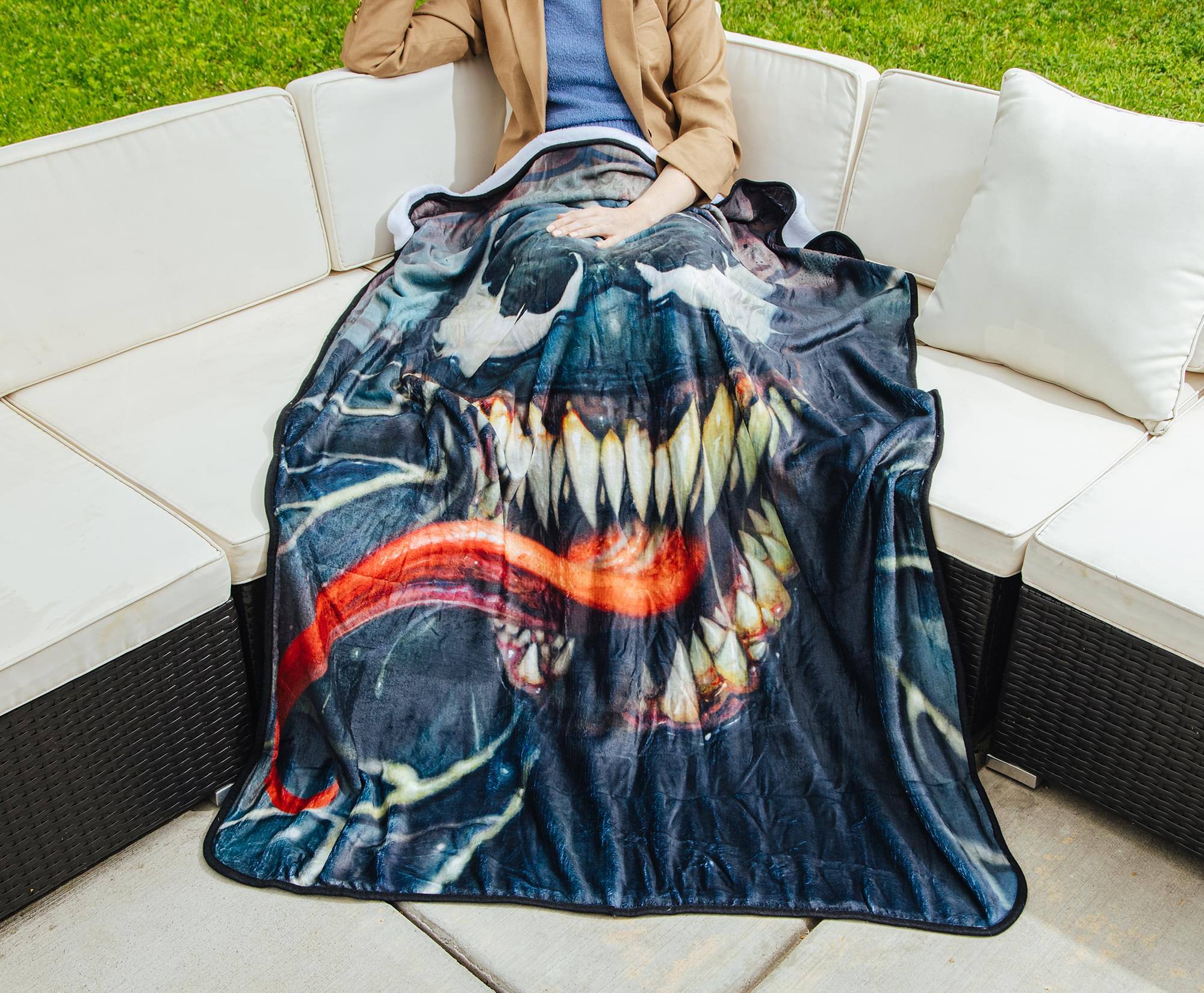 Alt View 2. Surreal Entertainment - Marvel Venom Fleece Throw Blanket | 45 x 60 Inches - Multi-Colored.