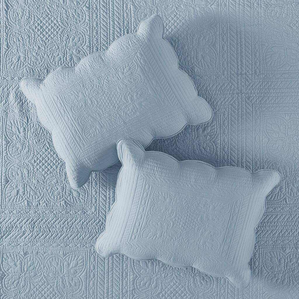 Alt View 2. Gracie Mills - Gracie Mills Salvatore 3-Piece Reversible Country-Inspired Scalloped Edge Quilt Set - Blue.