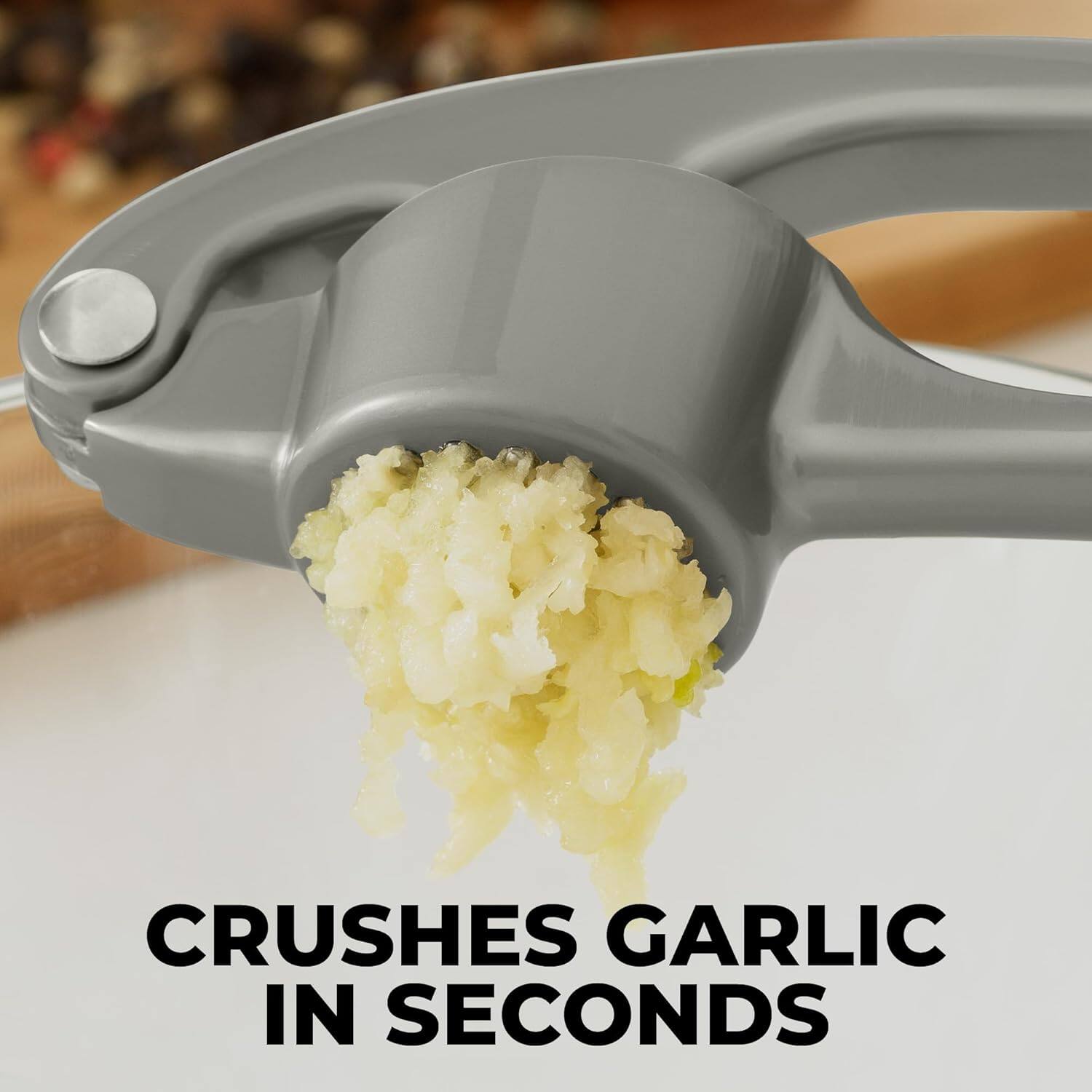 CRUSHES GARLIC IN SECONDS