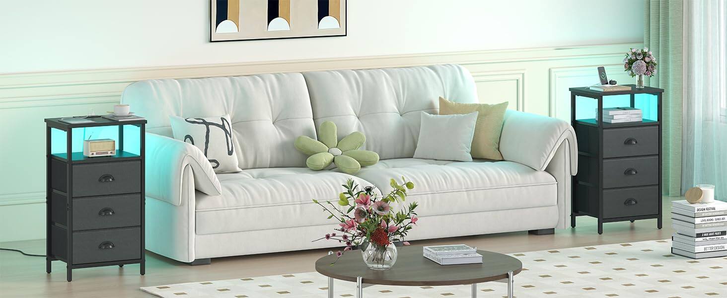 The text in the image appears to be a mix of letters and numbers. Here is the corrected and grouped version:

25e SNA - ANA E - m a ETTERDESION

This seems to be a combination of different elements, possibly from a larger text or design.