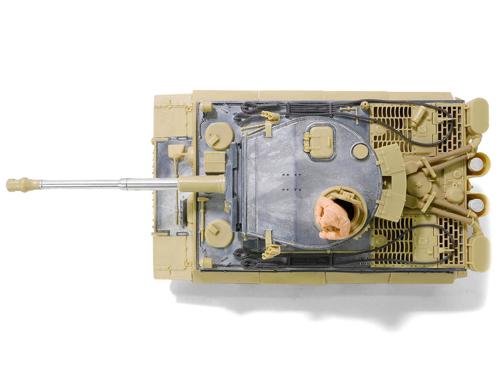 Alt View 1. Metal Proud - Skill 4 Model Kit German Sd.Kfz.181 Pz.Kpfw VI Tiger I Early Production Heavy Tank Schwere Panzerabteilung 505 1/32 - Yellow and Grey.