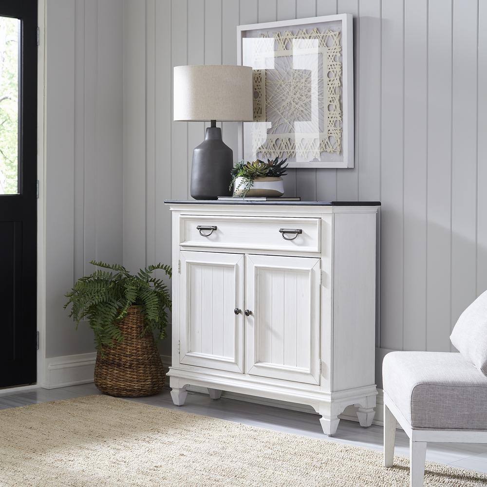 Left. Liberty Furniture Industries - 42 Inch Accent Hall Console Cottage White - White.