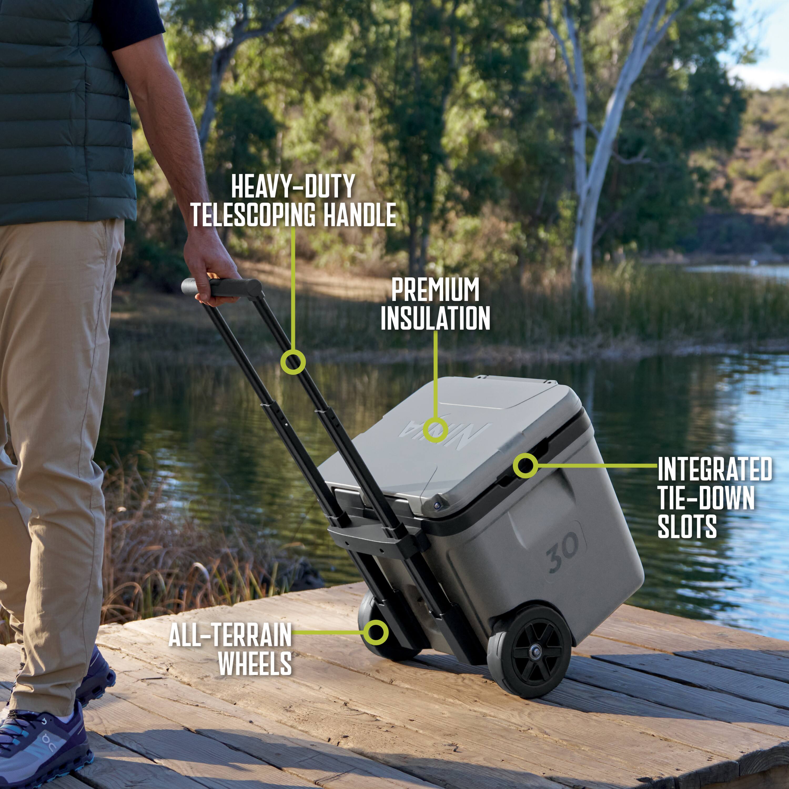 HEAVY-DUTY TELESCOPING HANDLE  
PREMIUM INSULATION  
INTEGRATED TIE-DOWN SLOTS  
ALL-TERRAIN WHEELS