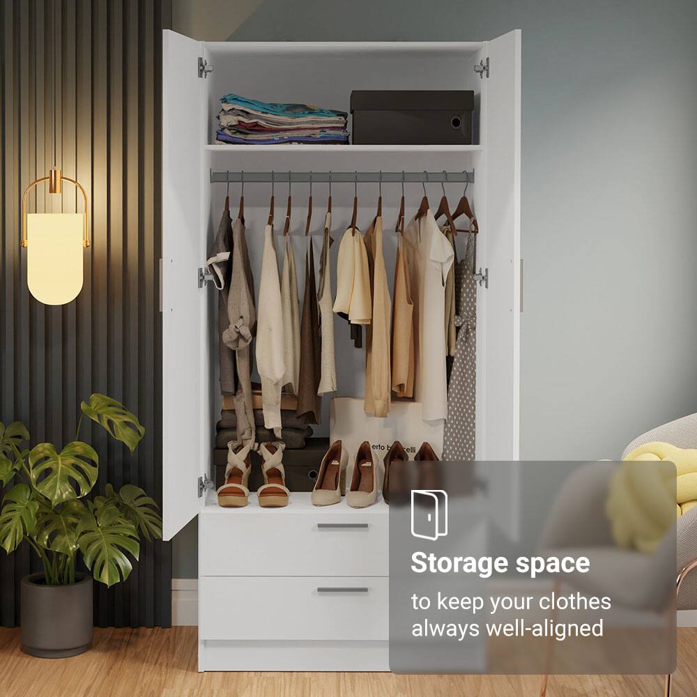 Storage space to keep your clothes always well-aligned