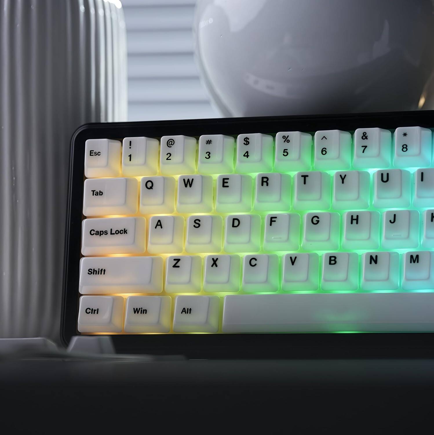 Esc
! 1
@ 2
# 3
$ 4
% 5
^ 6
& 7
* 8
Tab
Q
W
E
R
T
Y
U
I
Caps Lock
A
S
D
F
G
H
J
K
Shift
Z
X
C
V
B
N
M
Ctrl
Win
Alt