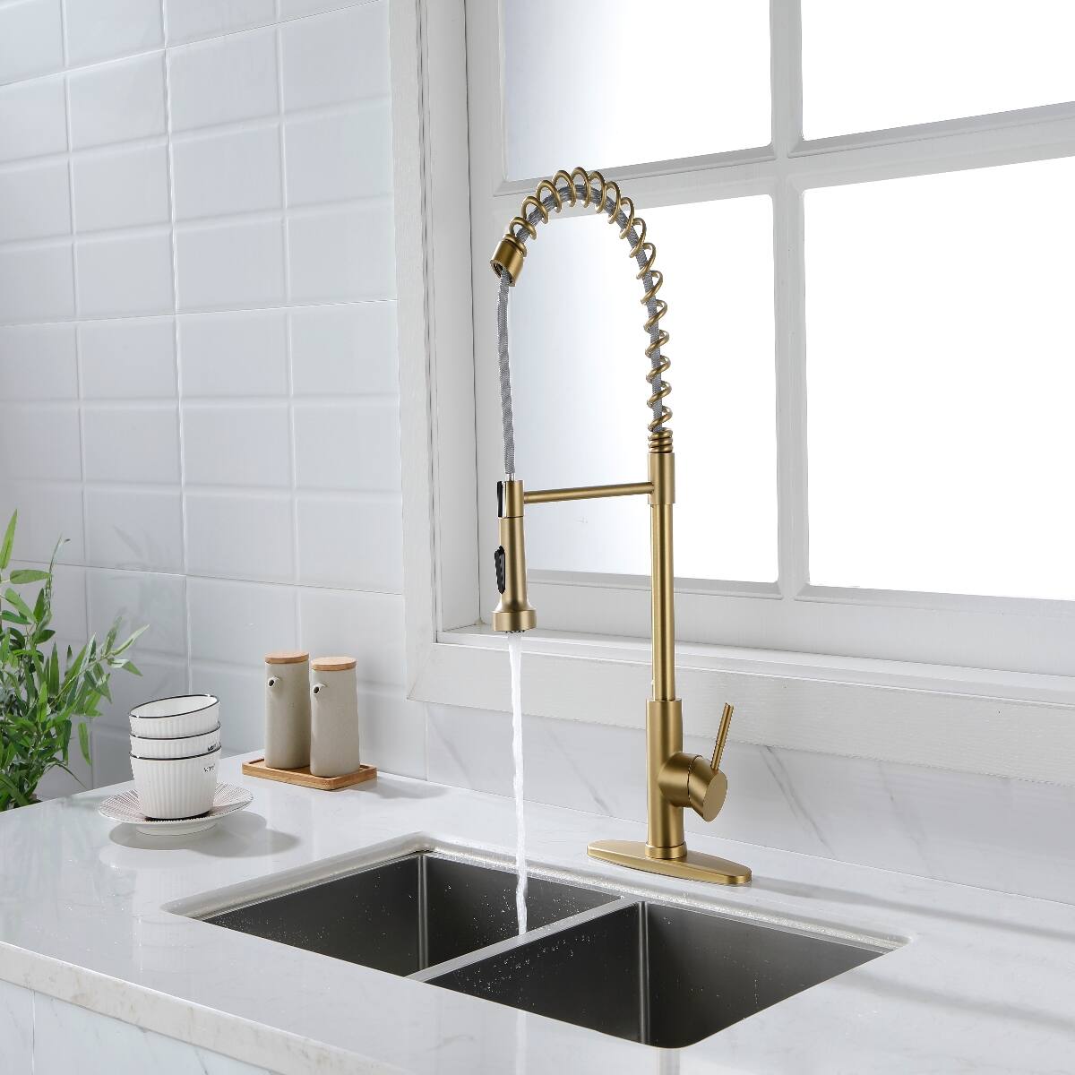 Alt View 8. Ropilly - Ropilly Gold Pull Out Kitchen Faucet, High Arc Single Handle Faucet with Pull Down Spray Head - Gold.
