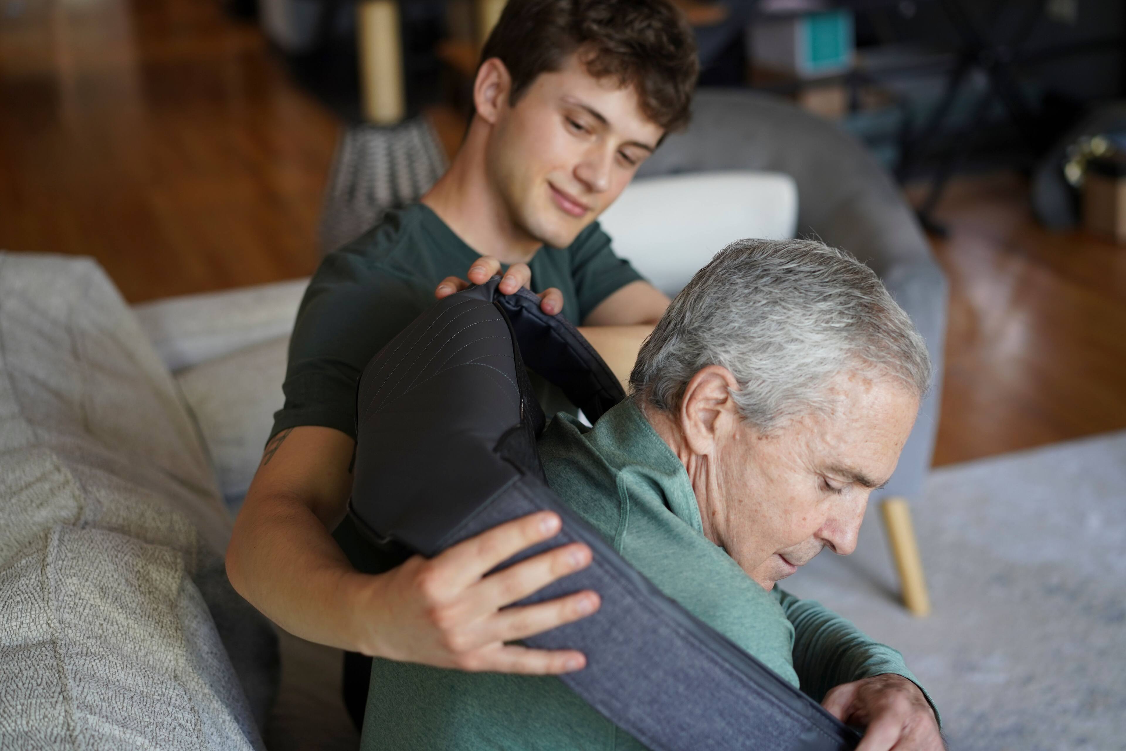 Angle. Nekteck - Nekteck Cordless Neck and Back Massager - Gray.