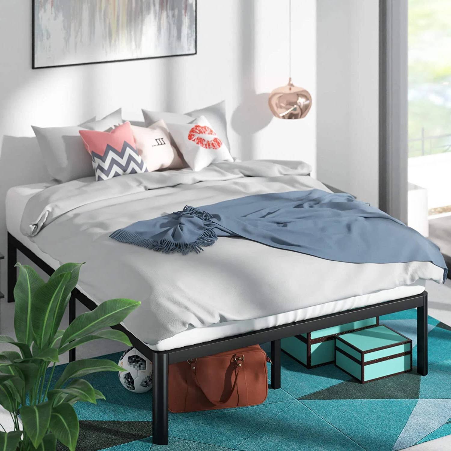 Left. Hivvago - Hivvago King Metal Platform Bed Frame with Rounded Legs 700 lbs Weight Capacity - Black.