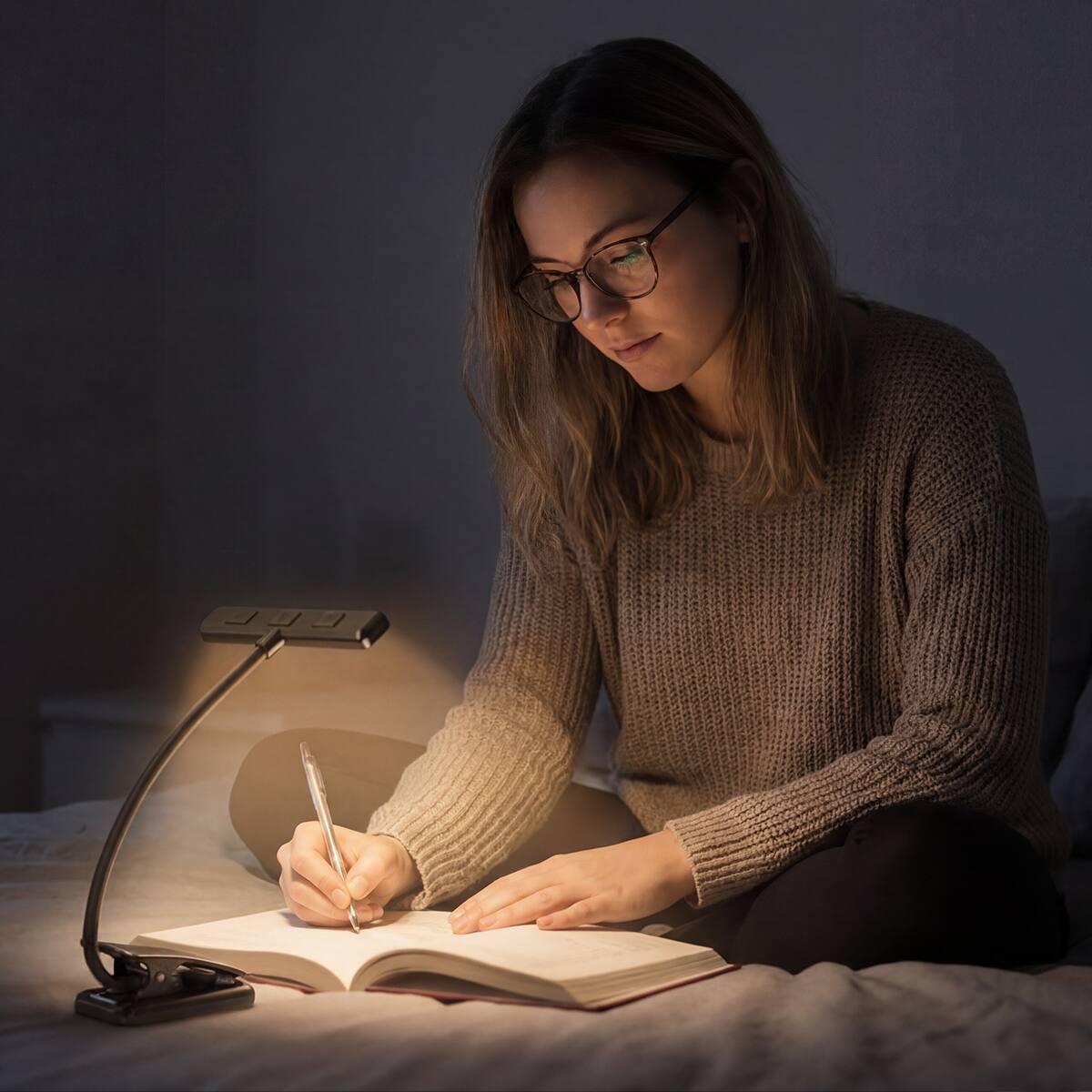 Alt View 7. COWIN - Book Light 24 LED Rechargeable Reading Light Reading in Bed 3 Color 80 Hrs Runtime Clip on Light - black.