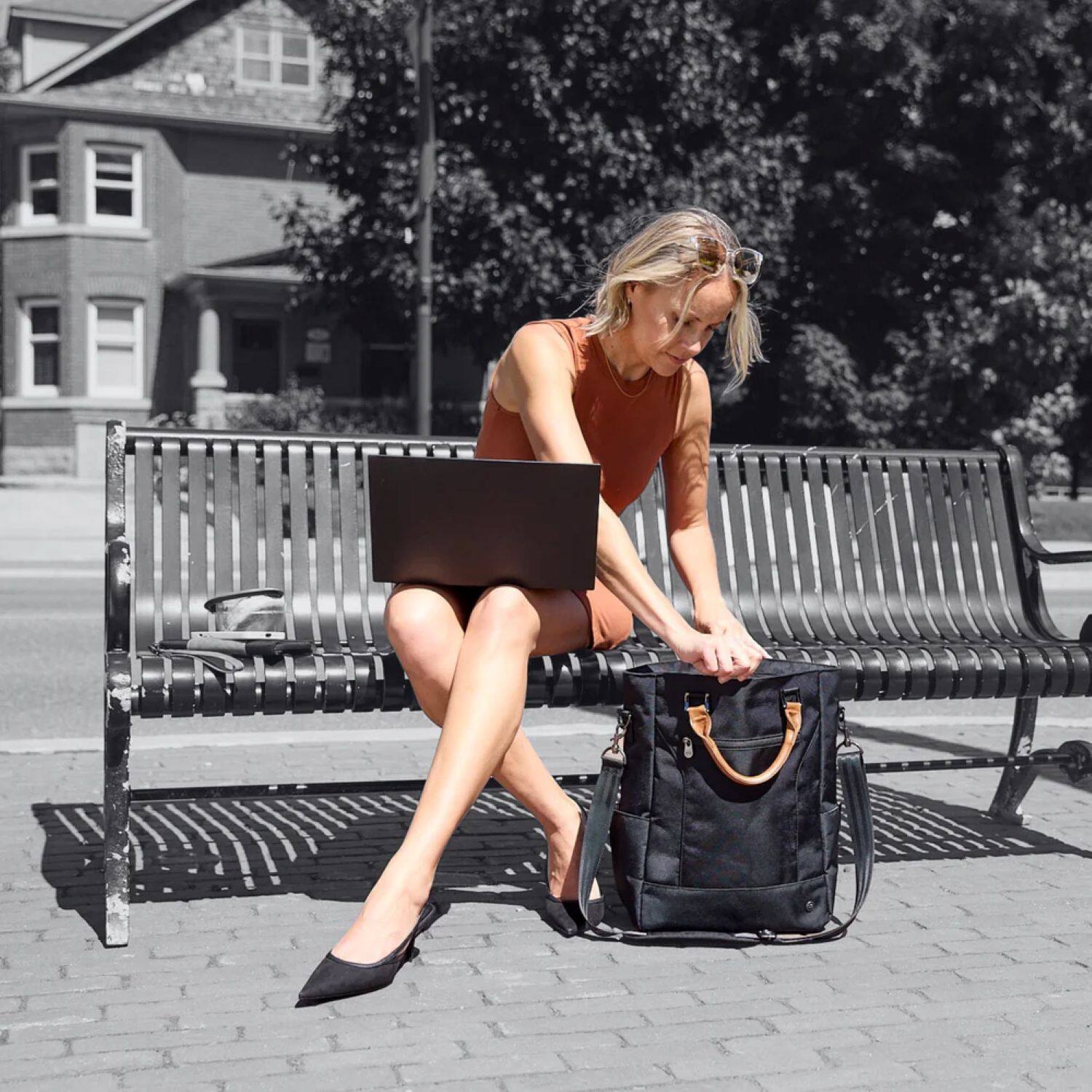 Alt View 5. PKG - Parkdale Mesenger Tote Bag - Black.