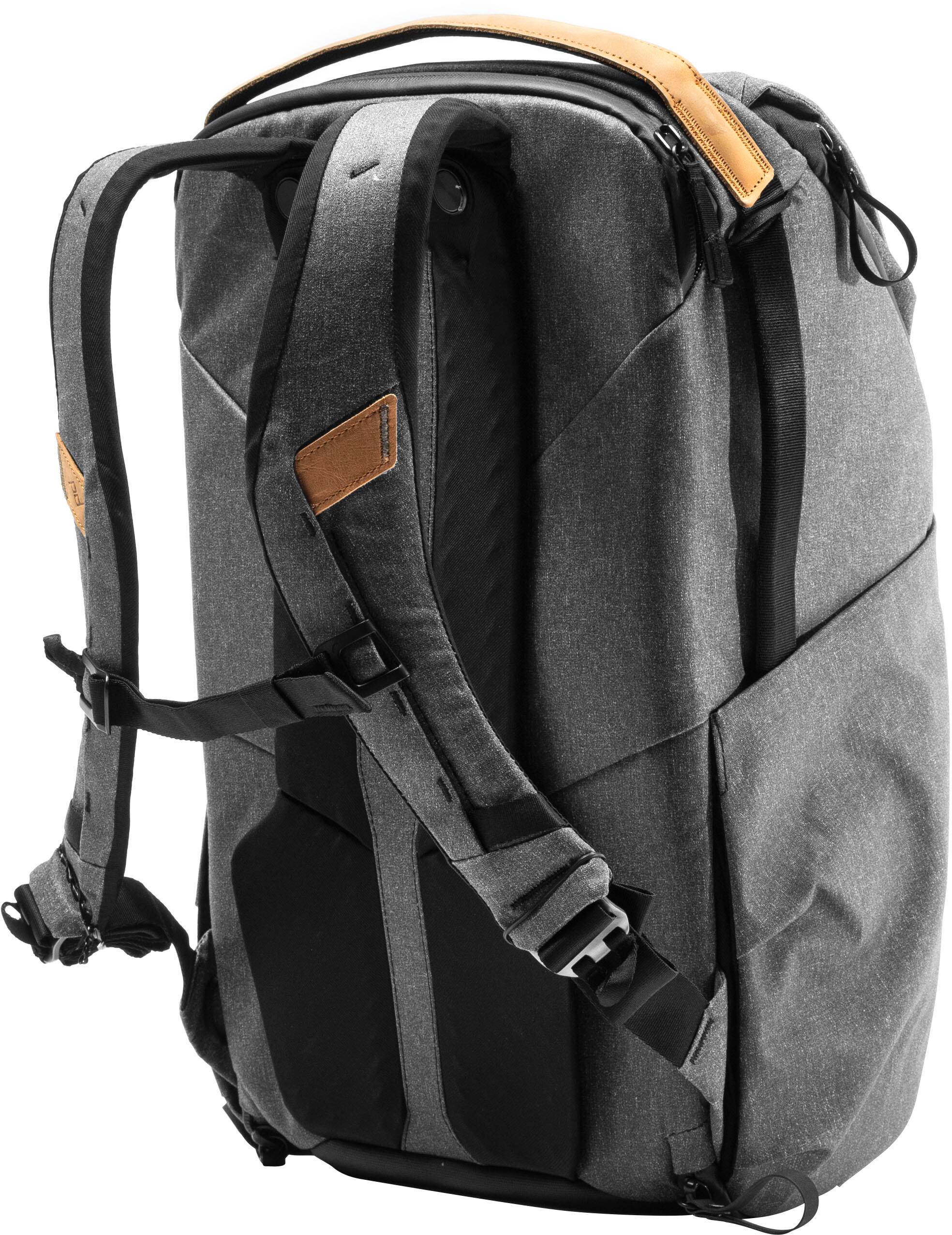 Left. Peak Design - Everyday Backpack V2 30L - Charcoal.