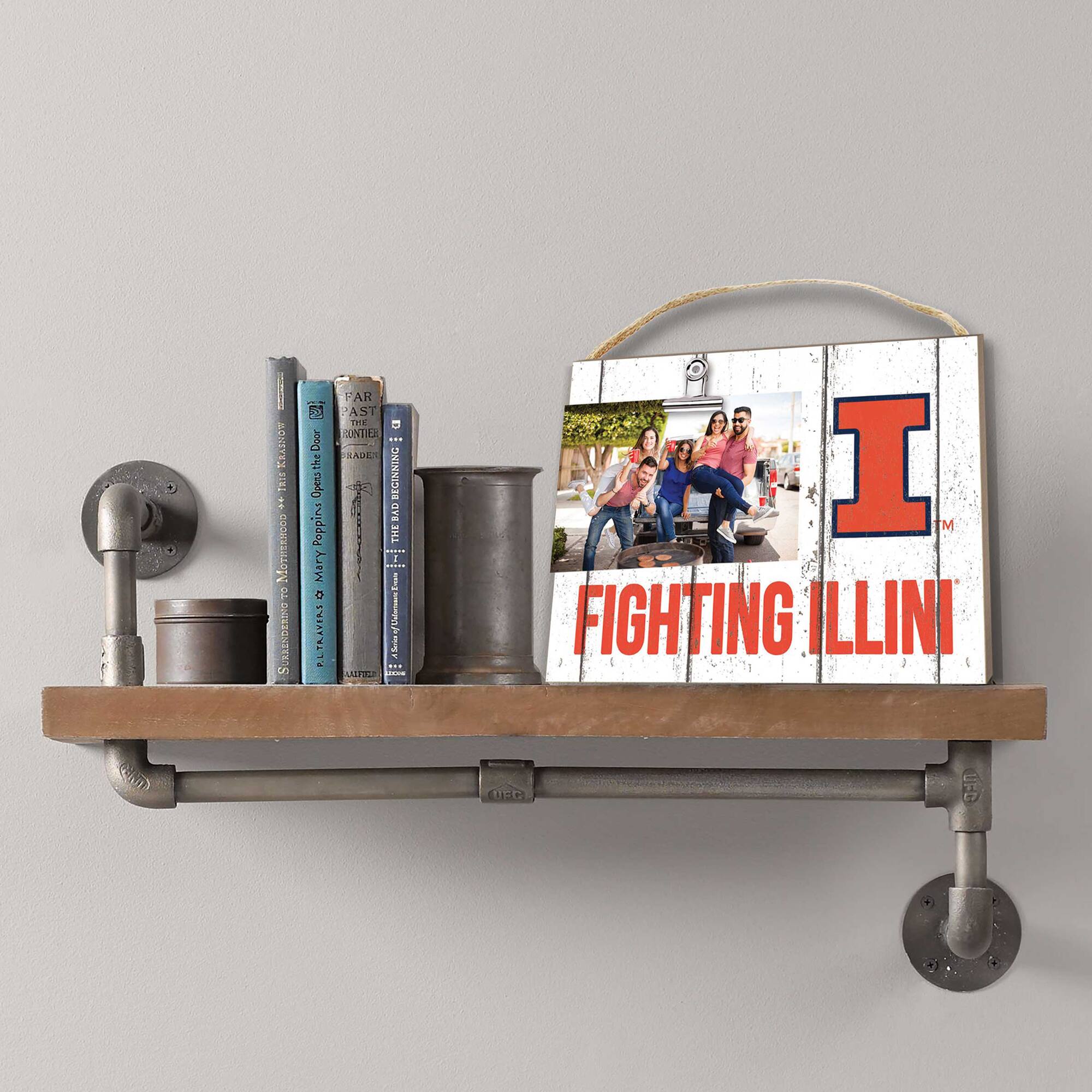 I FIGHTING ILLINI