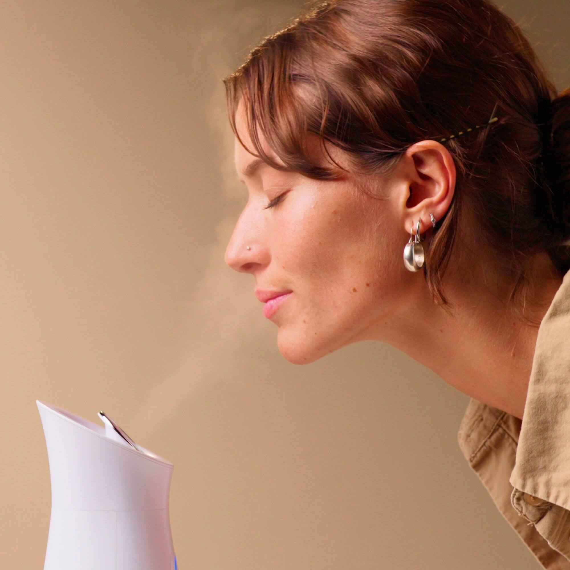 Alt View 17. PMD Beauty - SilkSteam Steamer - White.