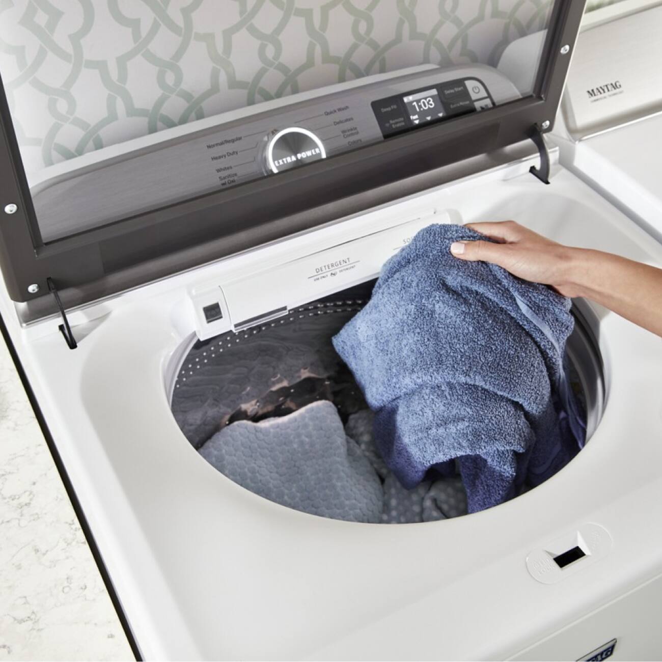 Normal/Regular Duty Heavy Whites  
Sarritics On  
Quick Wash Delicates  
Wrinkle Control  
Colors  
EXTRA POWER  

1:03  
MAYTAG  
DETERGENT  
SO