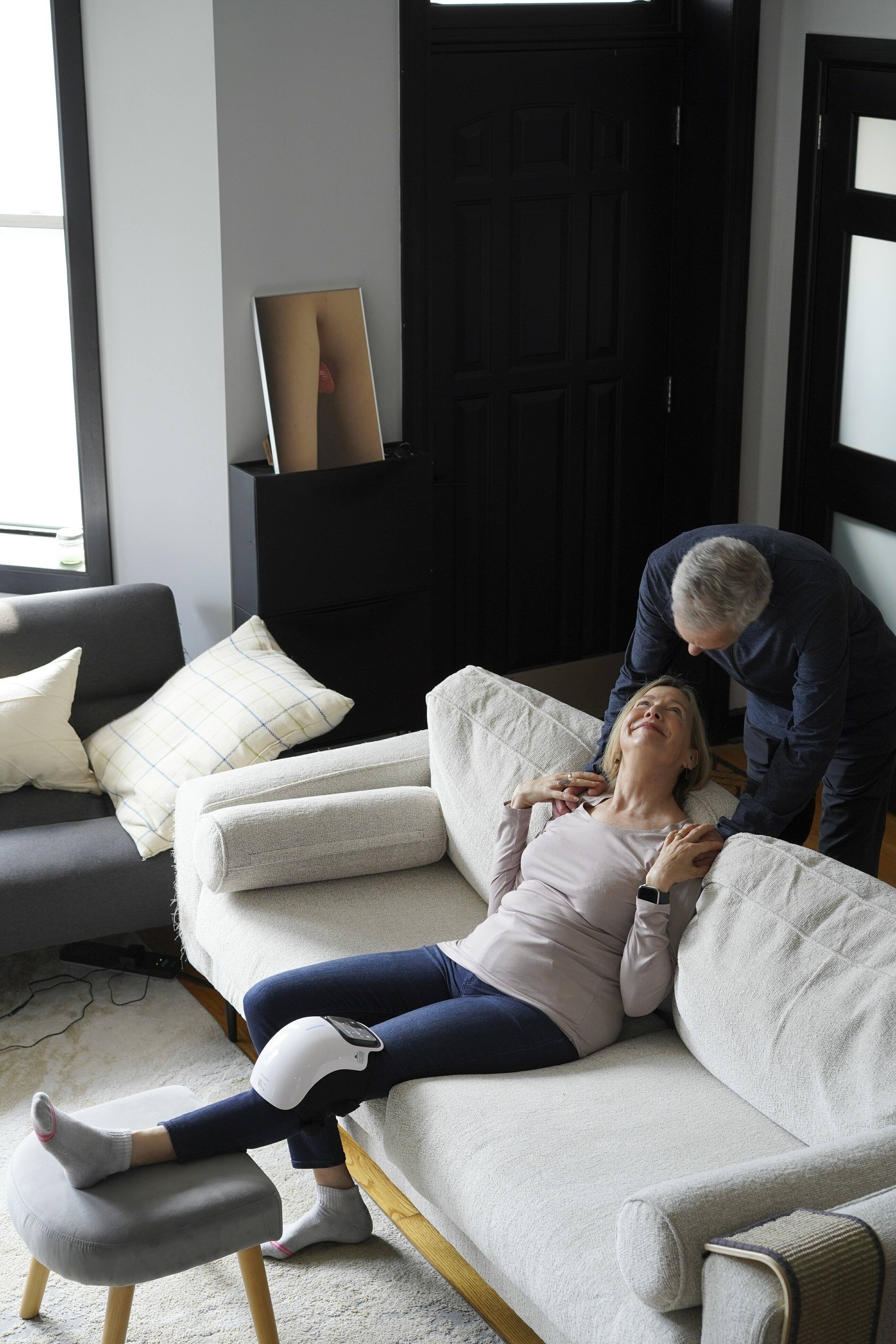 Alt View 3. Medcursor - Cordless Knee Massager with Heat - White.