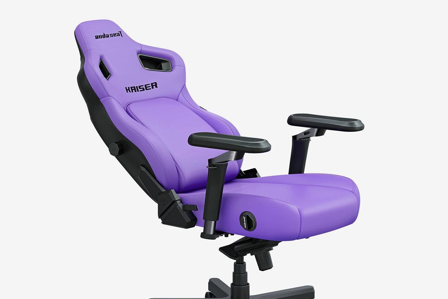 The text on the image is "and aseat KRISER".