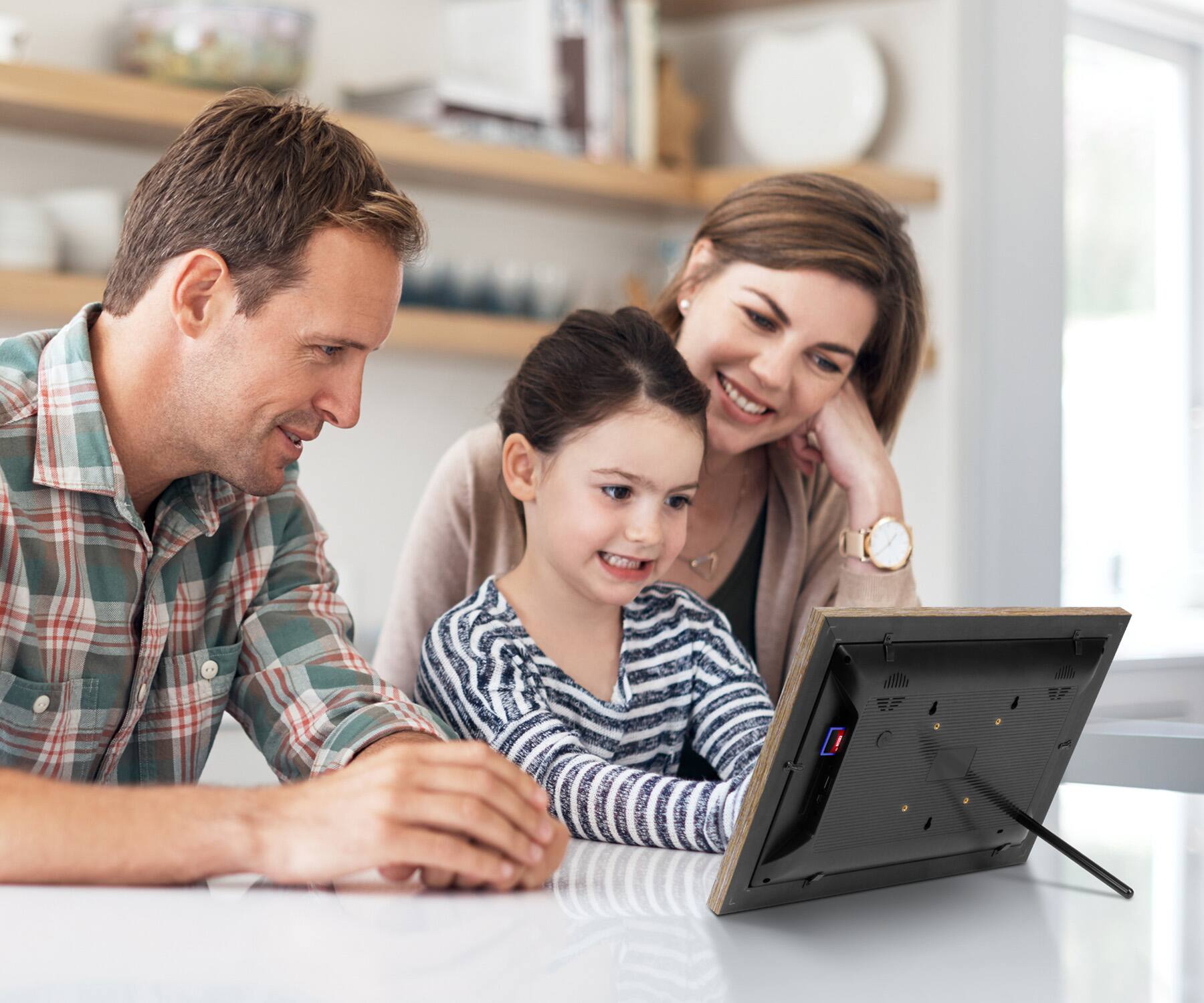 Back. Aluratek - 13.3" Distressed Wood WiFi Digital Photo Frame with Touchscreen LCD Display and 16GB Built-in Memory ASHDPF13F.