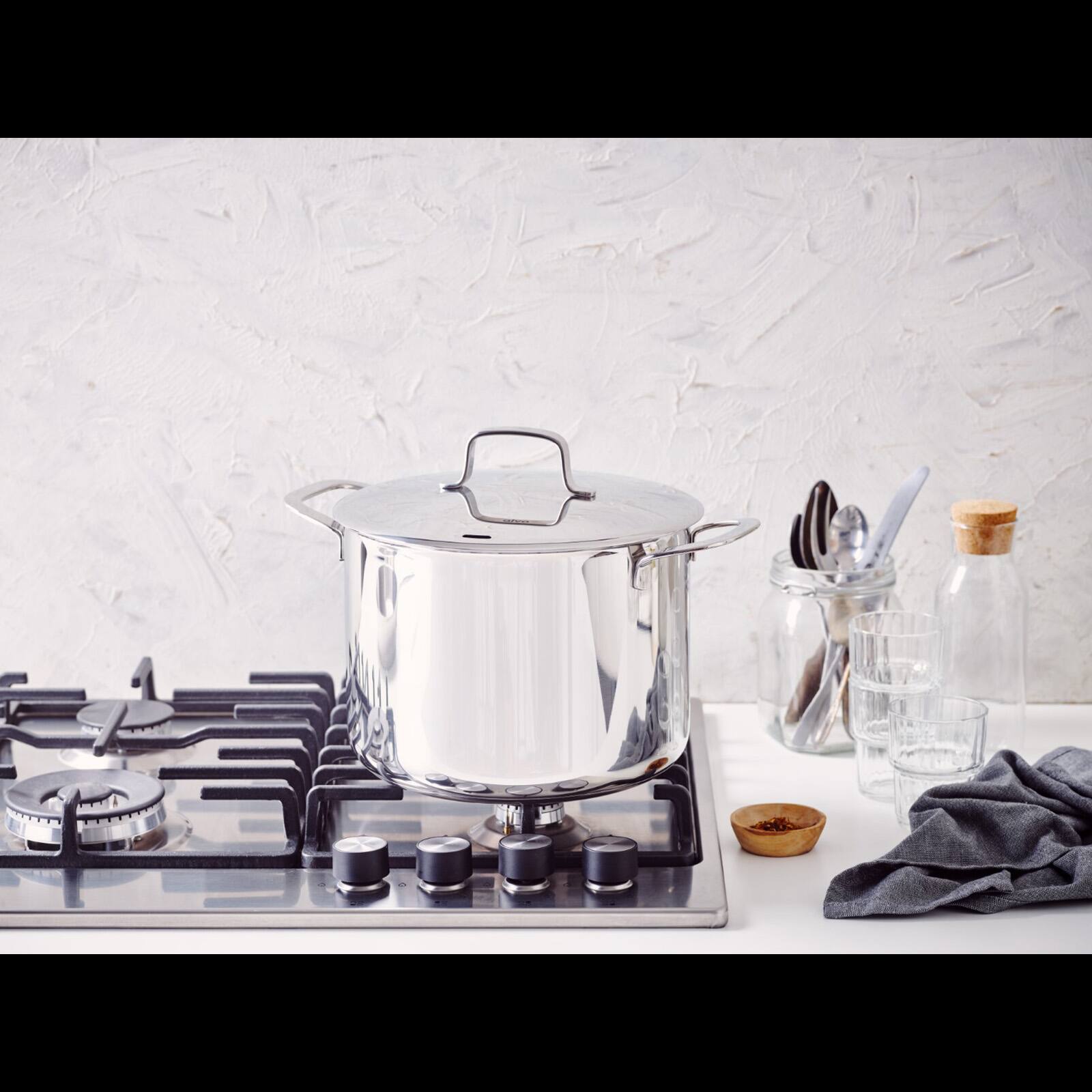 Alt View 3. Alva - Alva Maestro 8-Quart Stainless Steel Stock Pot - Lasered Engrave Measurement, Oven Safe - Silver.