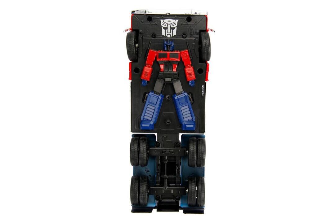 Alt View 3. Jada Toys - Transformers G1 - 1:24 Optimus Prime Die-Cast Truck with Robot Chassis   - COLLECTIBLES - Multicolor.