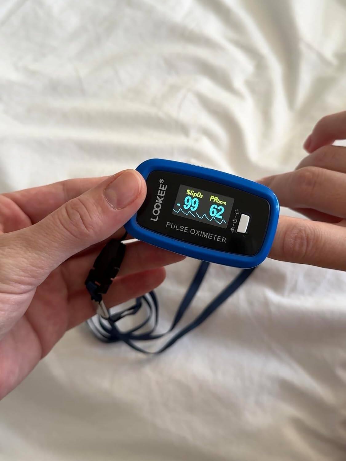 %SpO2 99  
PRbpm 62  
PULSE OXIMETER