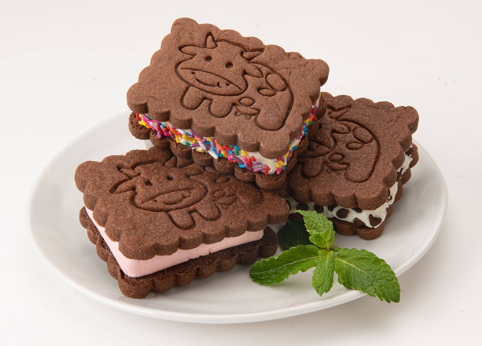 Alt View 6. MOBI - Silicone Ice Cream Sandwich Maker, Cow - Pink.