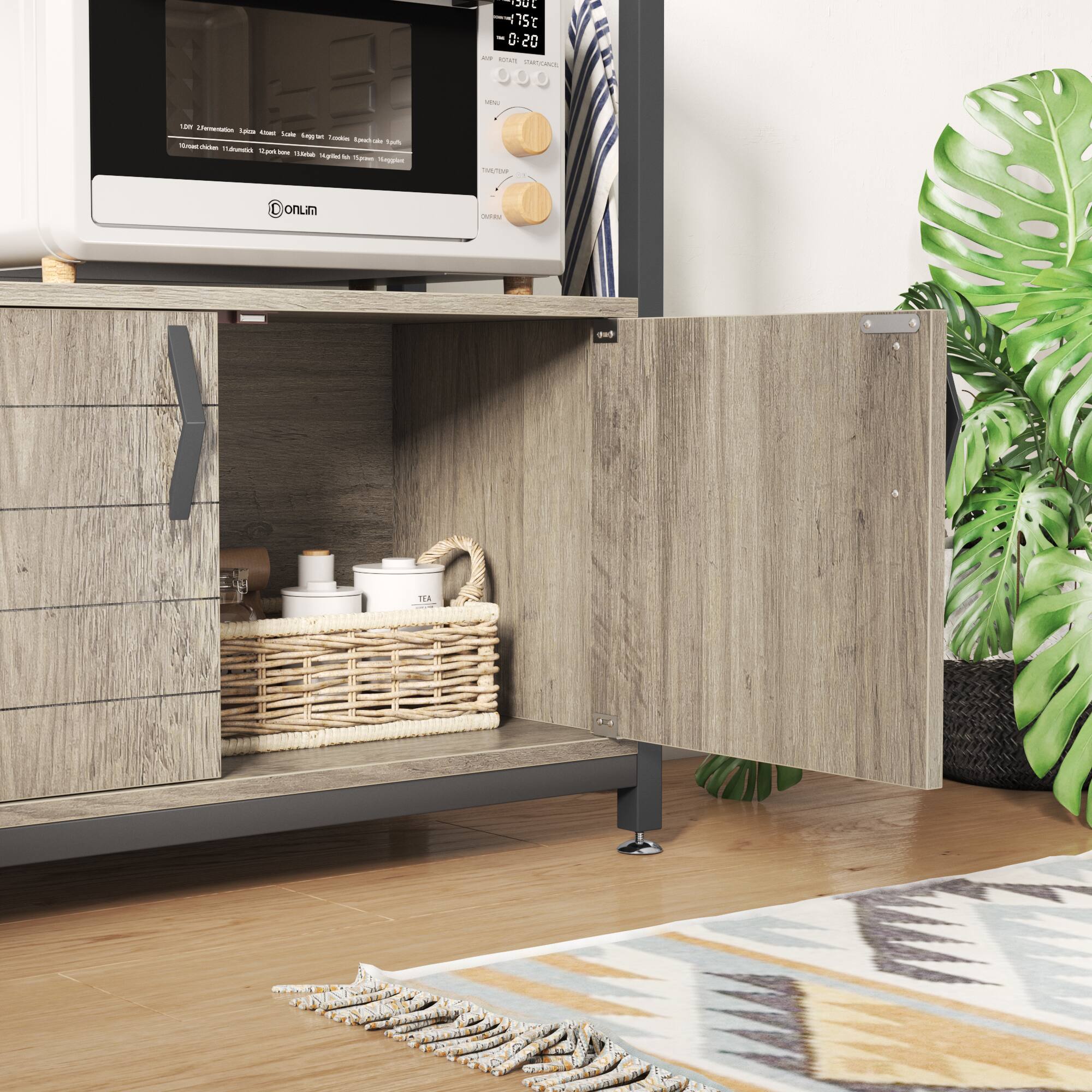 The text on the image reads: "10C1 75t 1 0:20 - Nam CEULANS - -  La - nn tam - - s da - TN - - - - - 0 Muo - us HLA." This text is not coherent or meaningful in English. It appears to be a combination of random words and numbers, possibly from a foreign language or unrelated context.