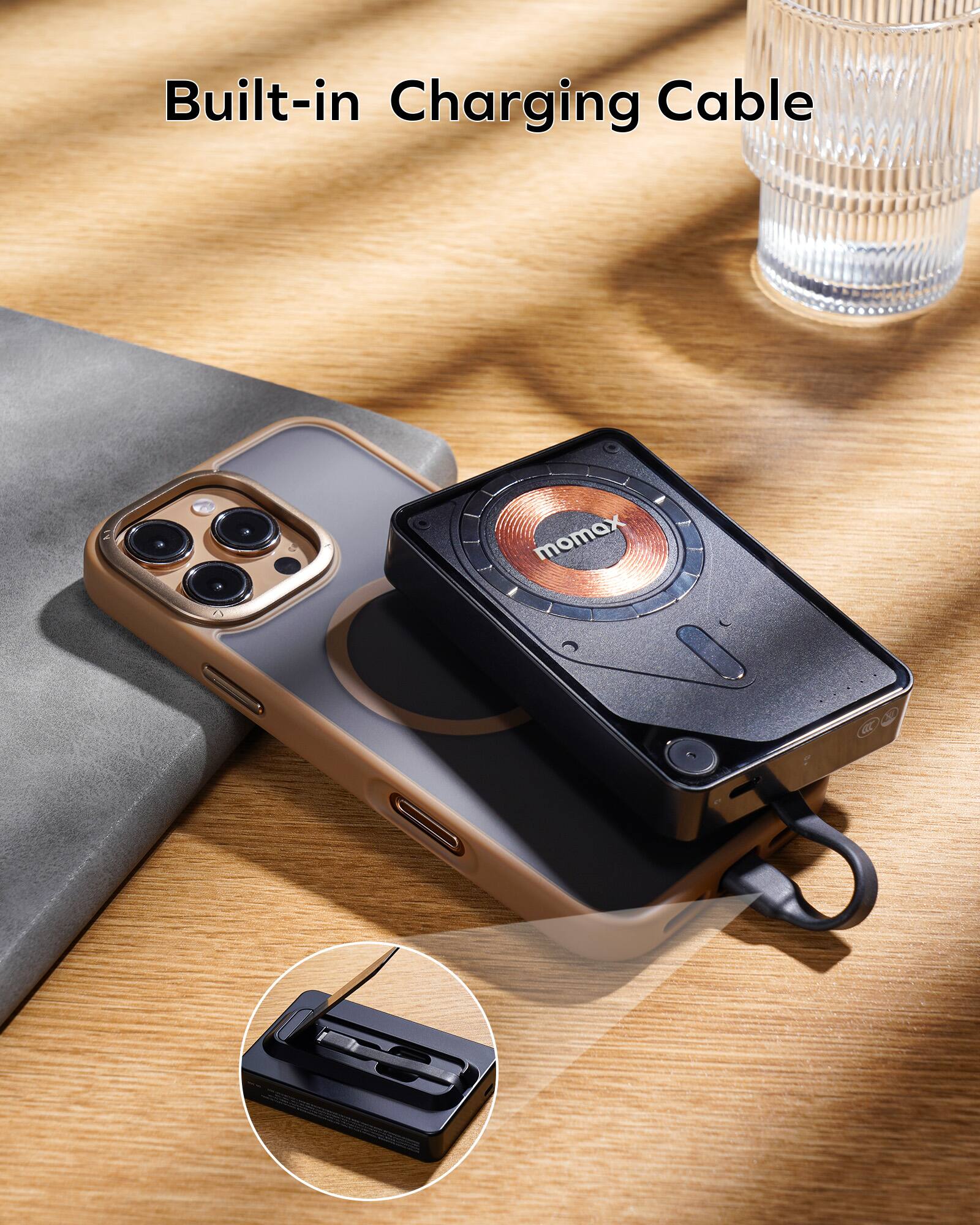 Built-in Charging Cable momox