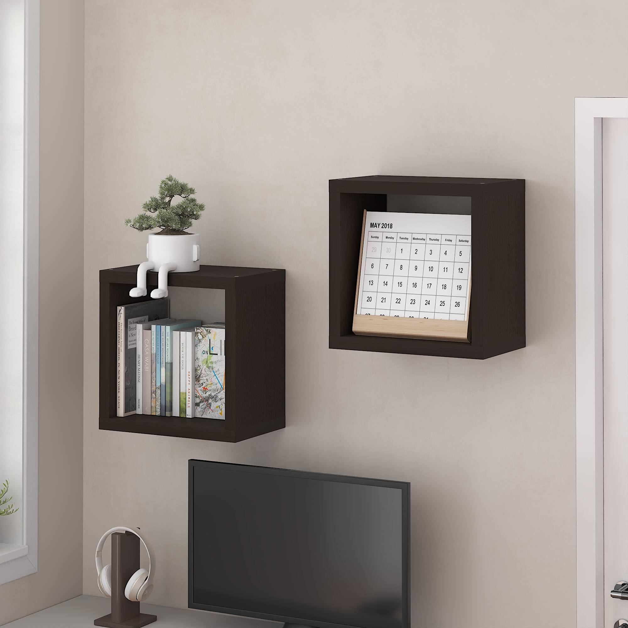 MAY 2018

Monday Tuesday Wednesday Thursday Friday Saturday Sunday

29 30 31 1 2 3 4 5

6 7 8 9 10 11 12

13 14 15 16 17 18 19

20 21 22 23 24 25 26 27