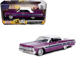 Motormax - 1964 Chevrolet Impala Lowrider Hard Top Top "Get Low" Series 1/24 - Purple Metallic with White