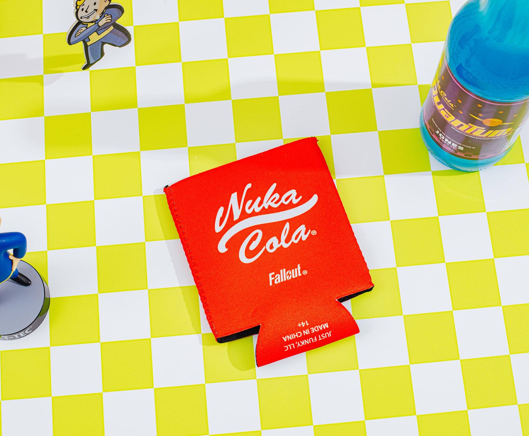 Nuka Cola. Falleut  
Ce TZ JONES 3U P - - - ~ - - - - - Wd 14+ MADE IN JUST CHINA FUNKY