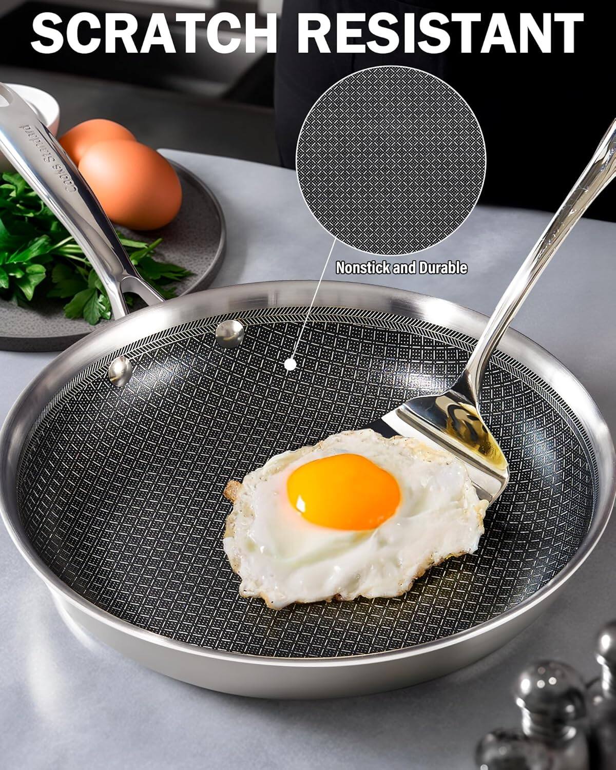 SCRATCH RESISTANT  
Standard Cooks  
Nonstick and Durable